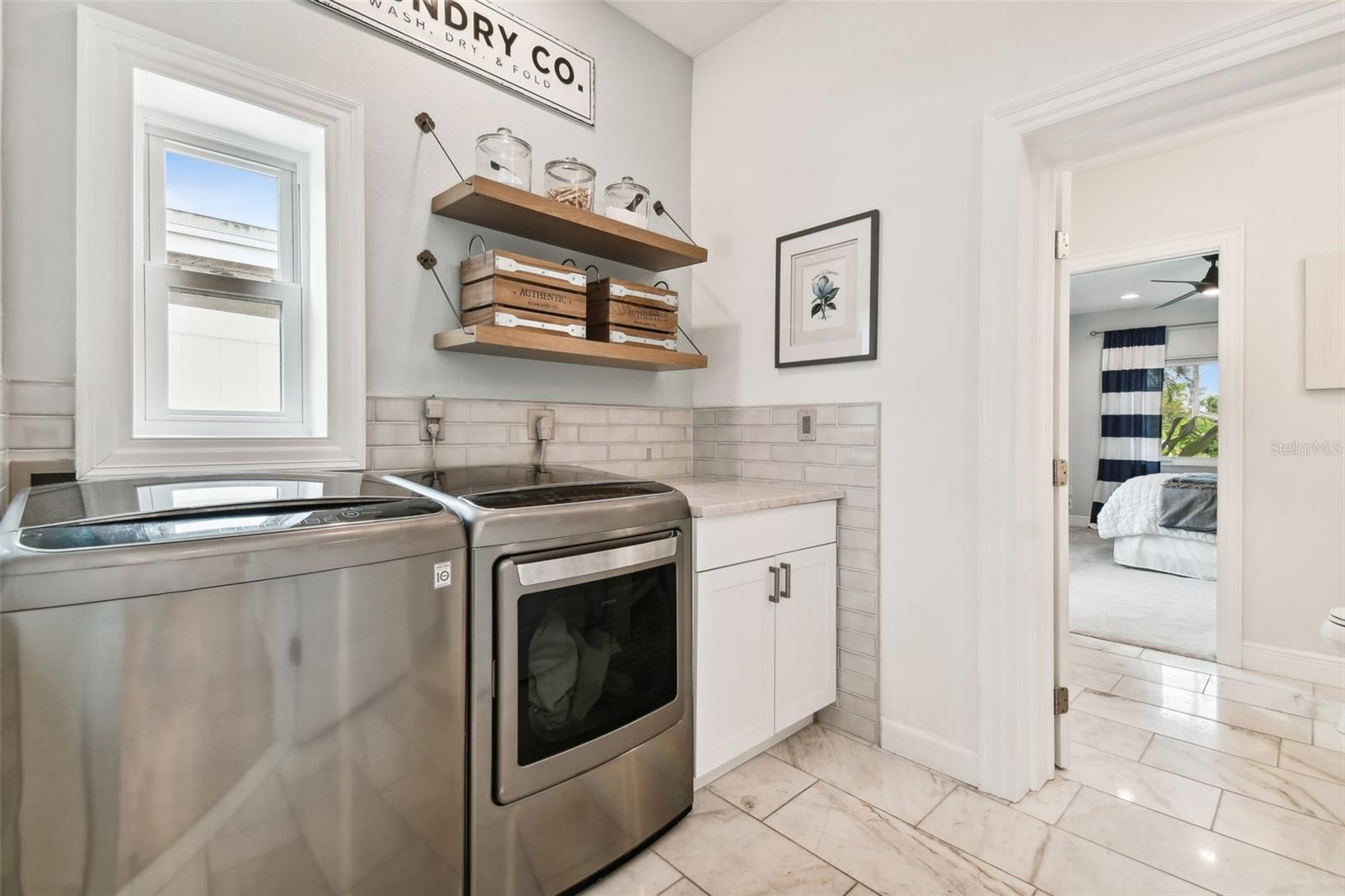 VENETIAN POINT - Residential