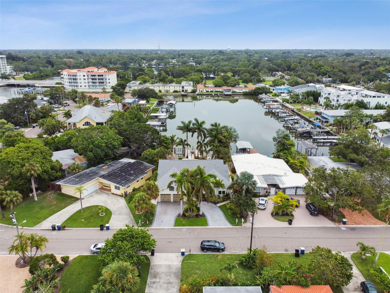 VENETIAN POINT - Residential