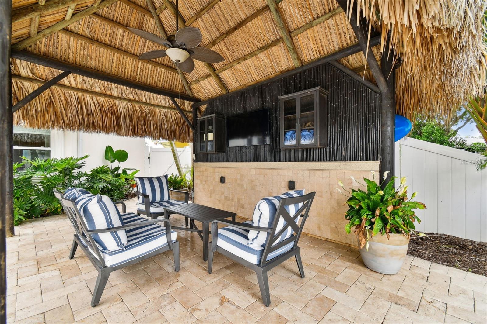 VENETIAN POINT - Residential