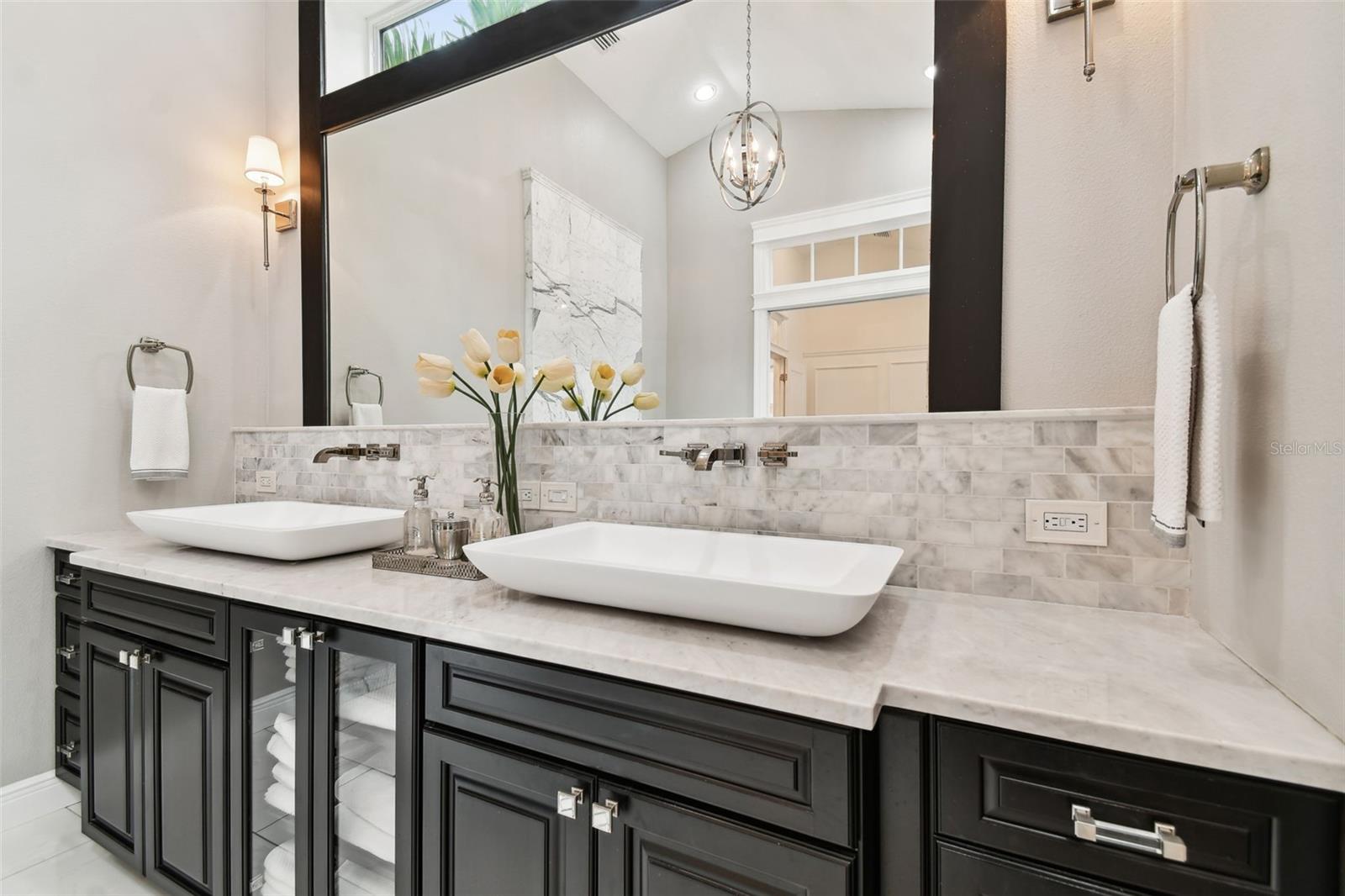 VENETIAN POINT - Residential