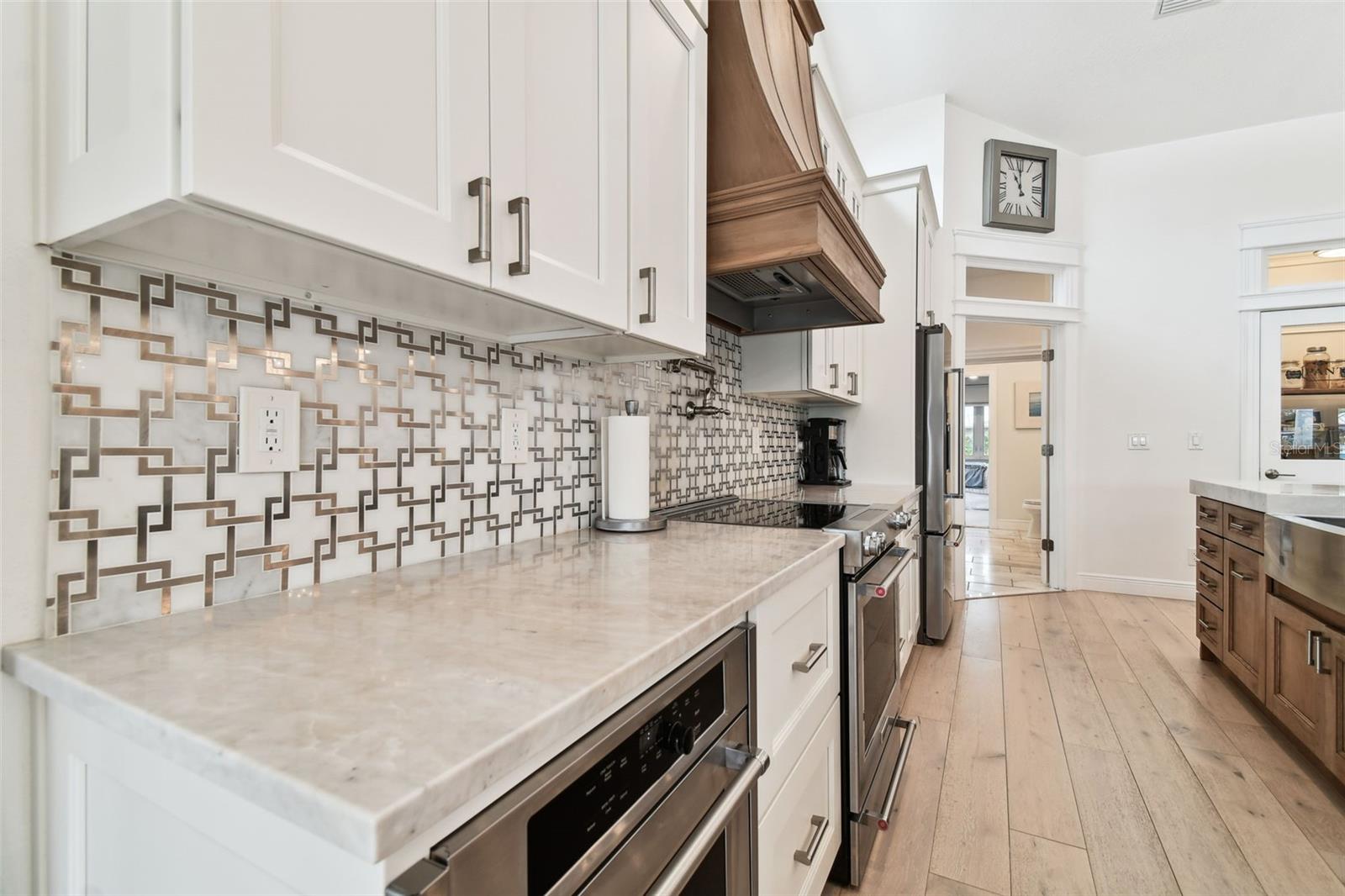 VENETIAN POINT - Residential