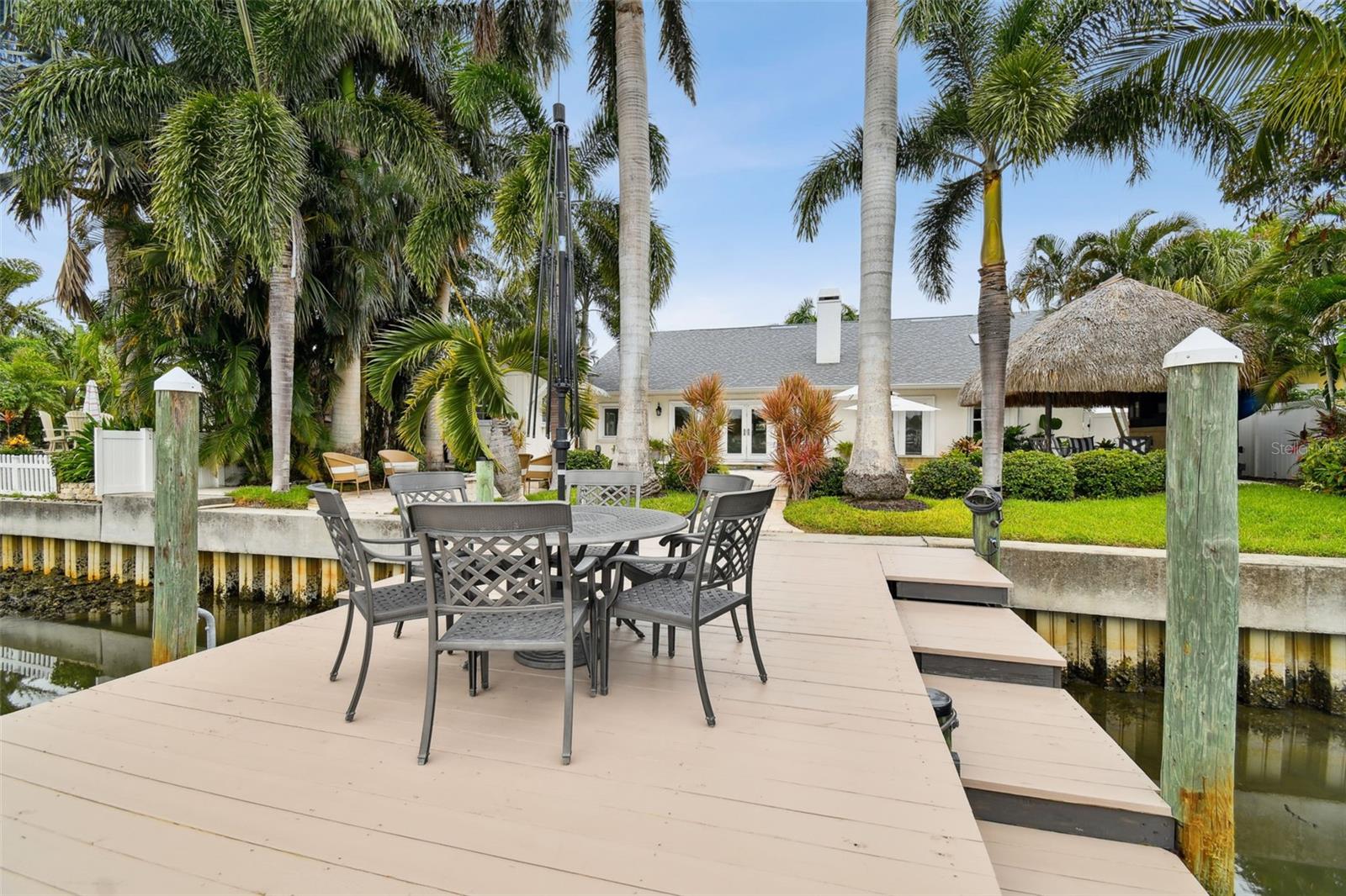 VENETIAN POINT - Residential
