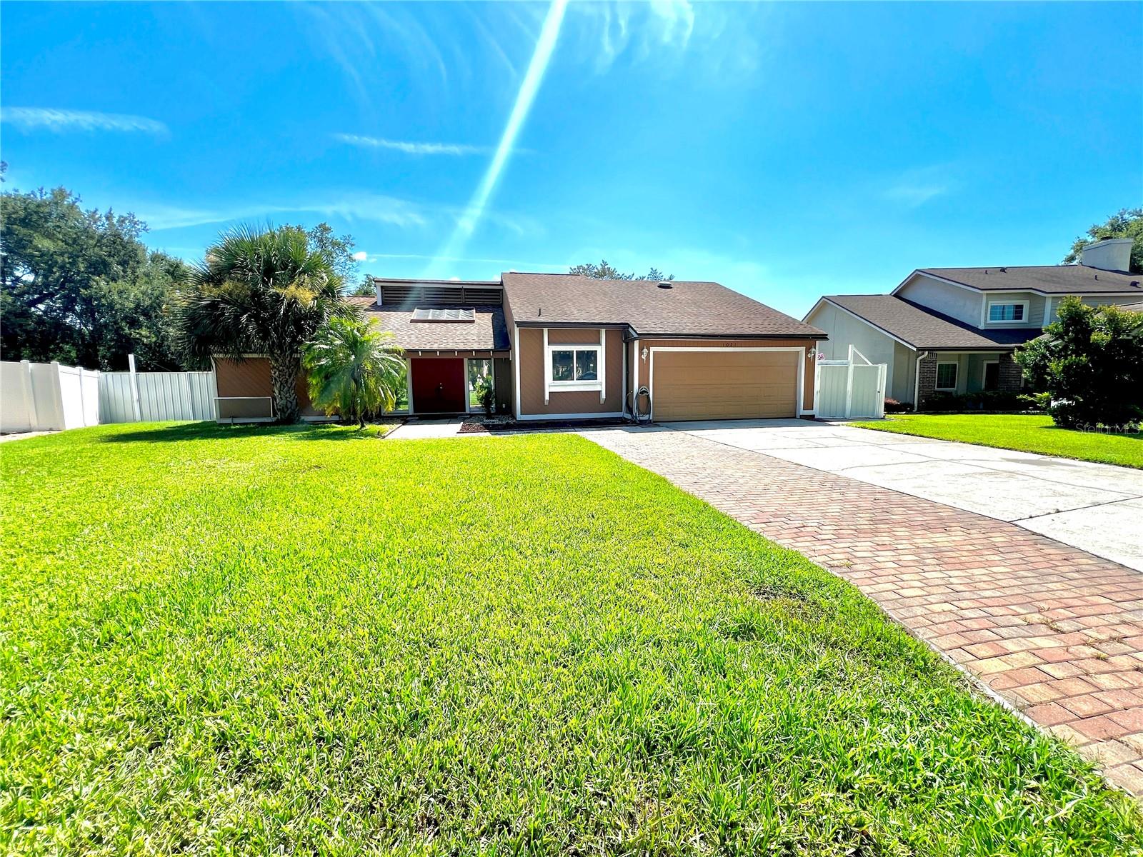 1021 WINDSONG CIRCLE