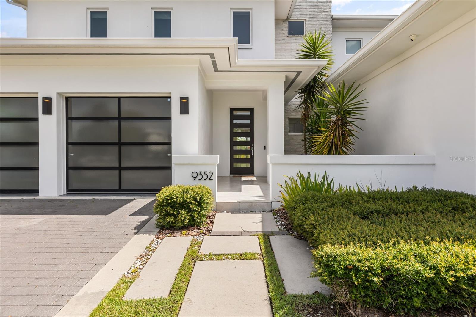 9352 BORDET COURT