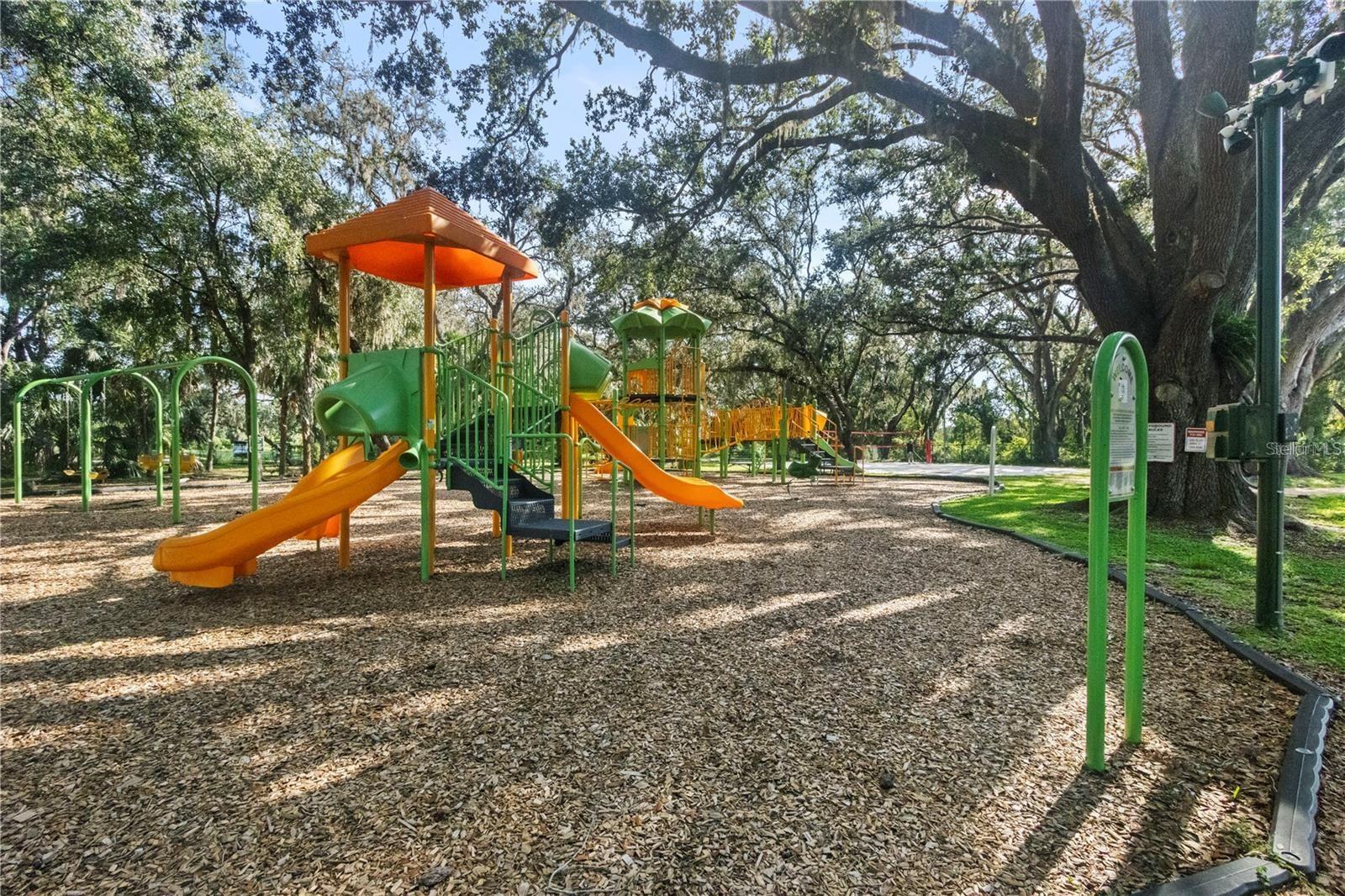 HERITAGE ISLES - Residential