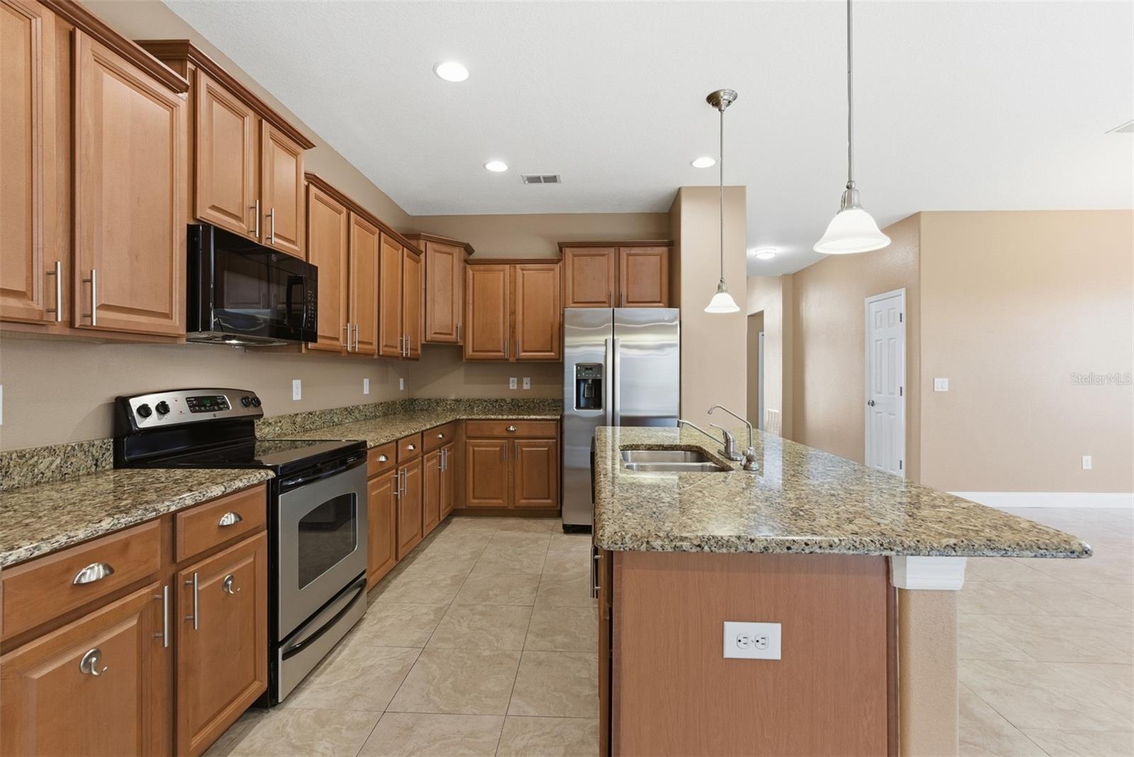 HERITAGE ISLES - Residential