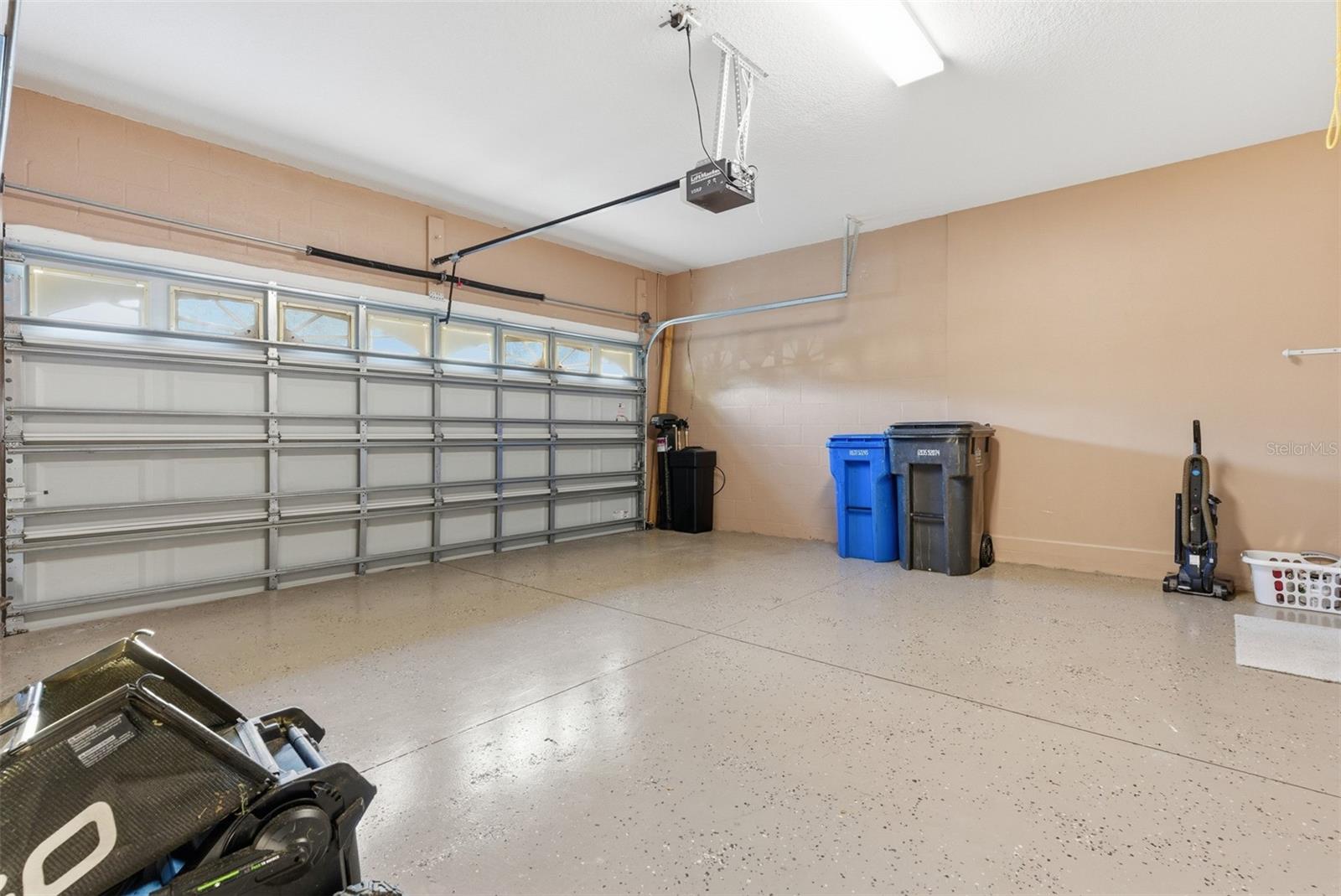 HERITAGE ISLES - Residential