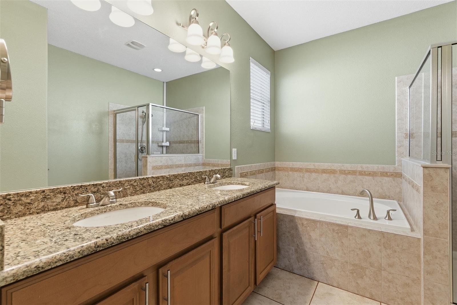 HERITAGE ISLES - Residential