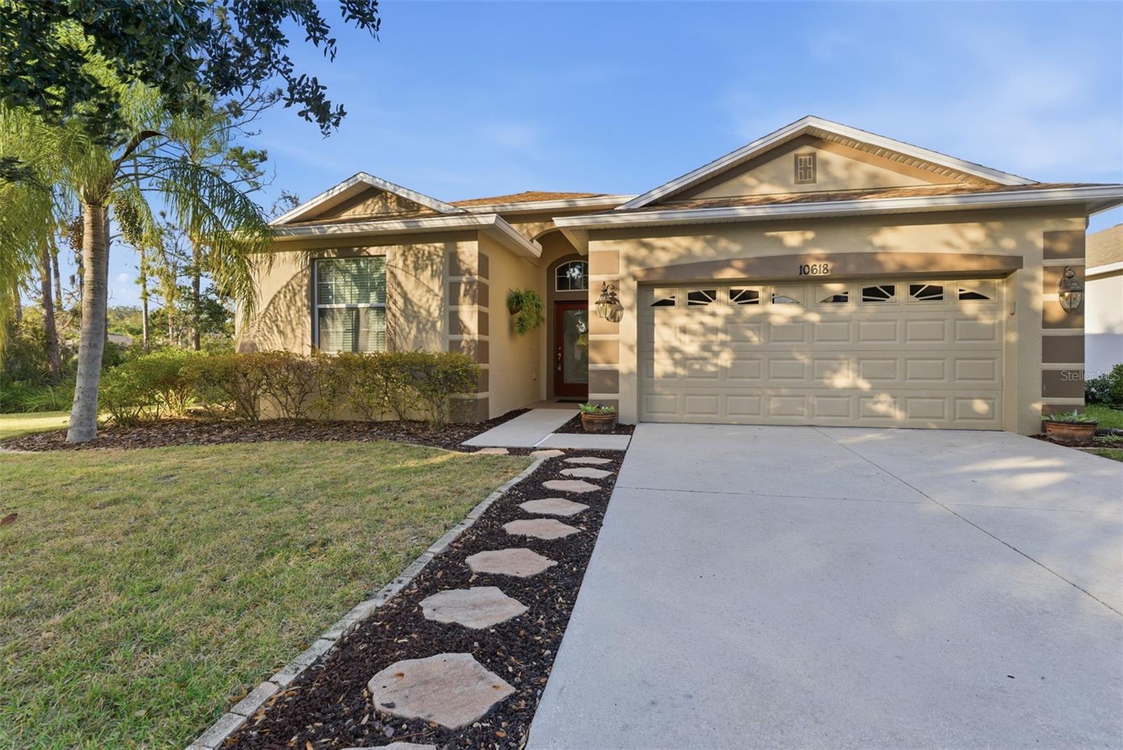 HERITAGE ISLES - Residential