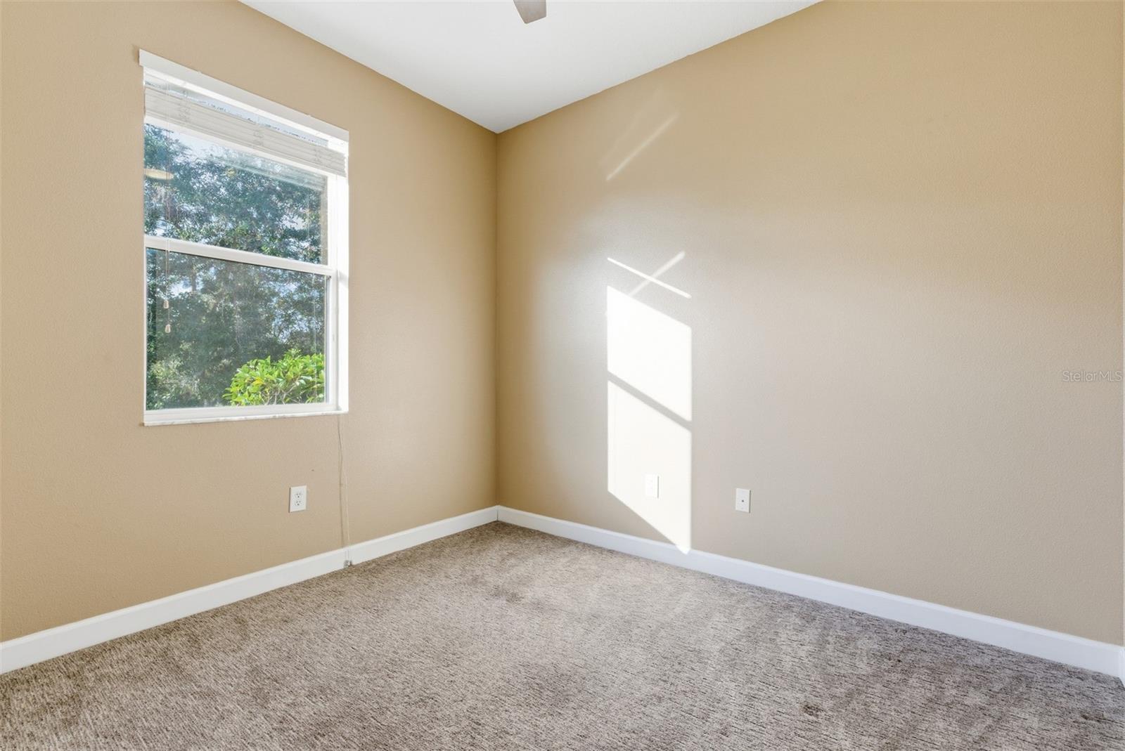 HERITAGE ISLES - Residential