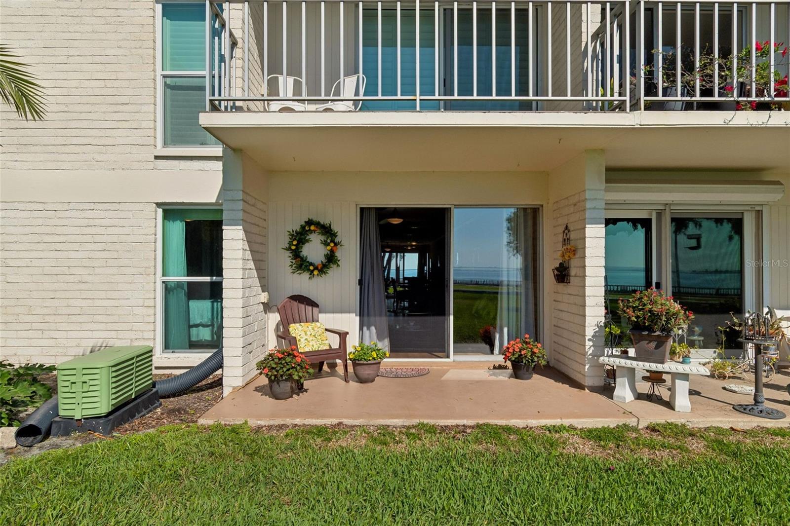 BAYSHORE TRACE CONDO - Residential
