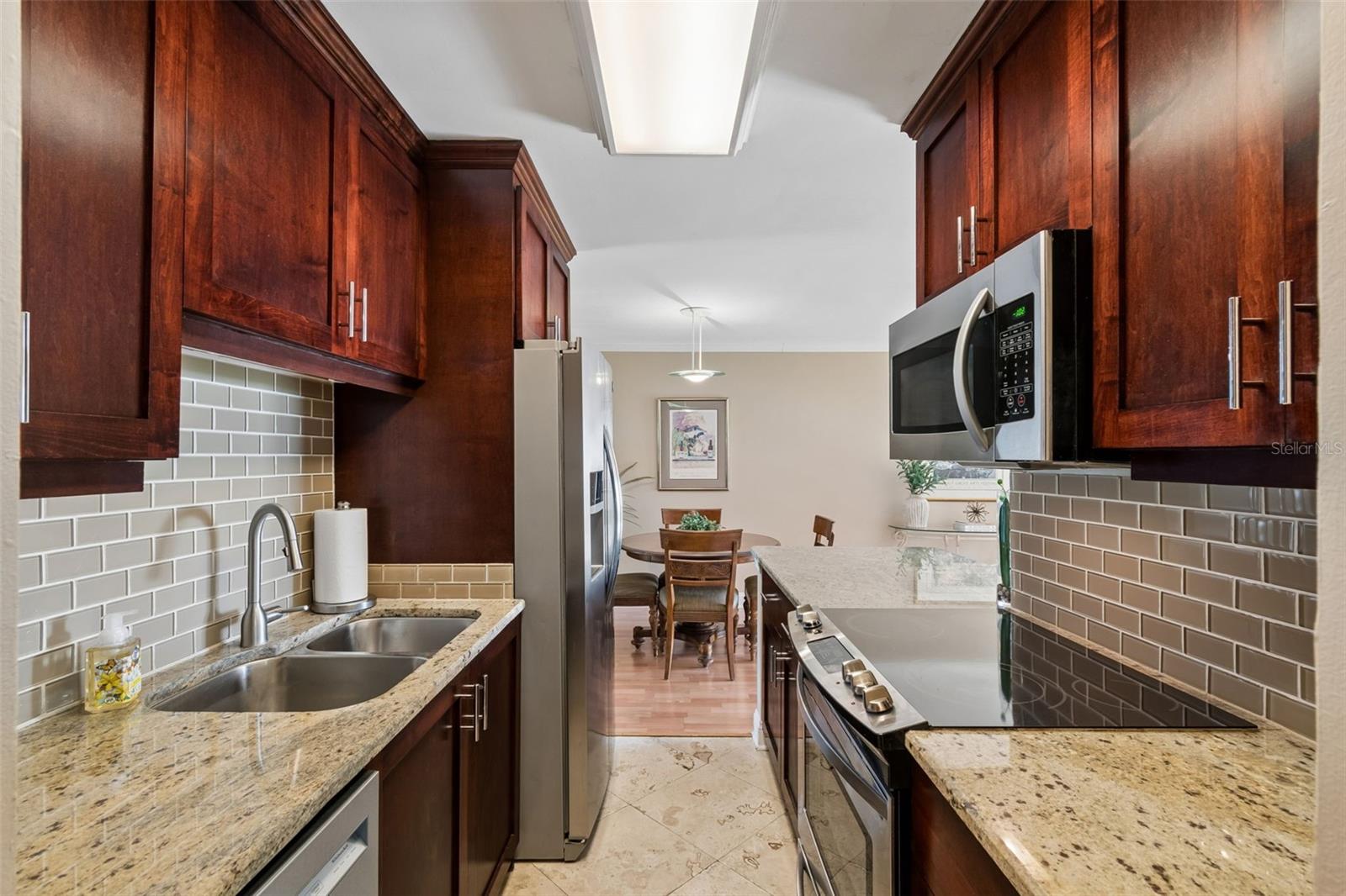 BAYSHORE TRACE CONDO - Residential