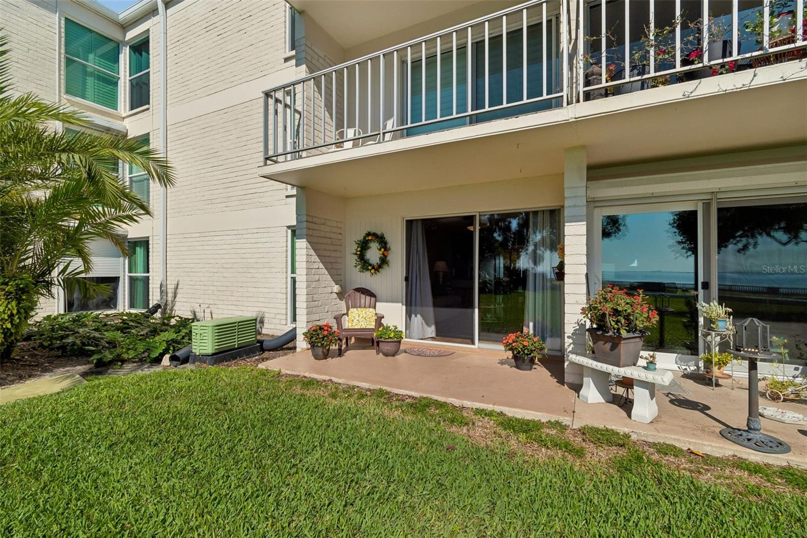 BAYSHORE TRACE CONDO - Residential