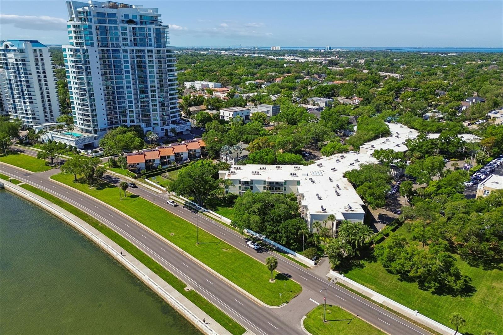 BAYSHORE TRACE CONDO - Residential