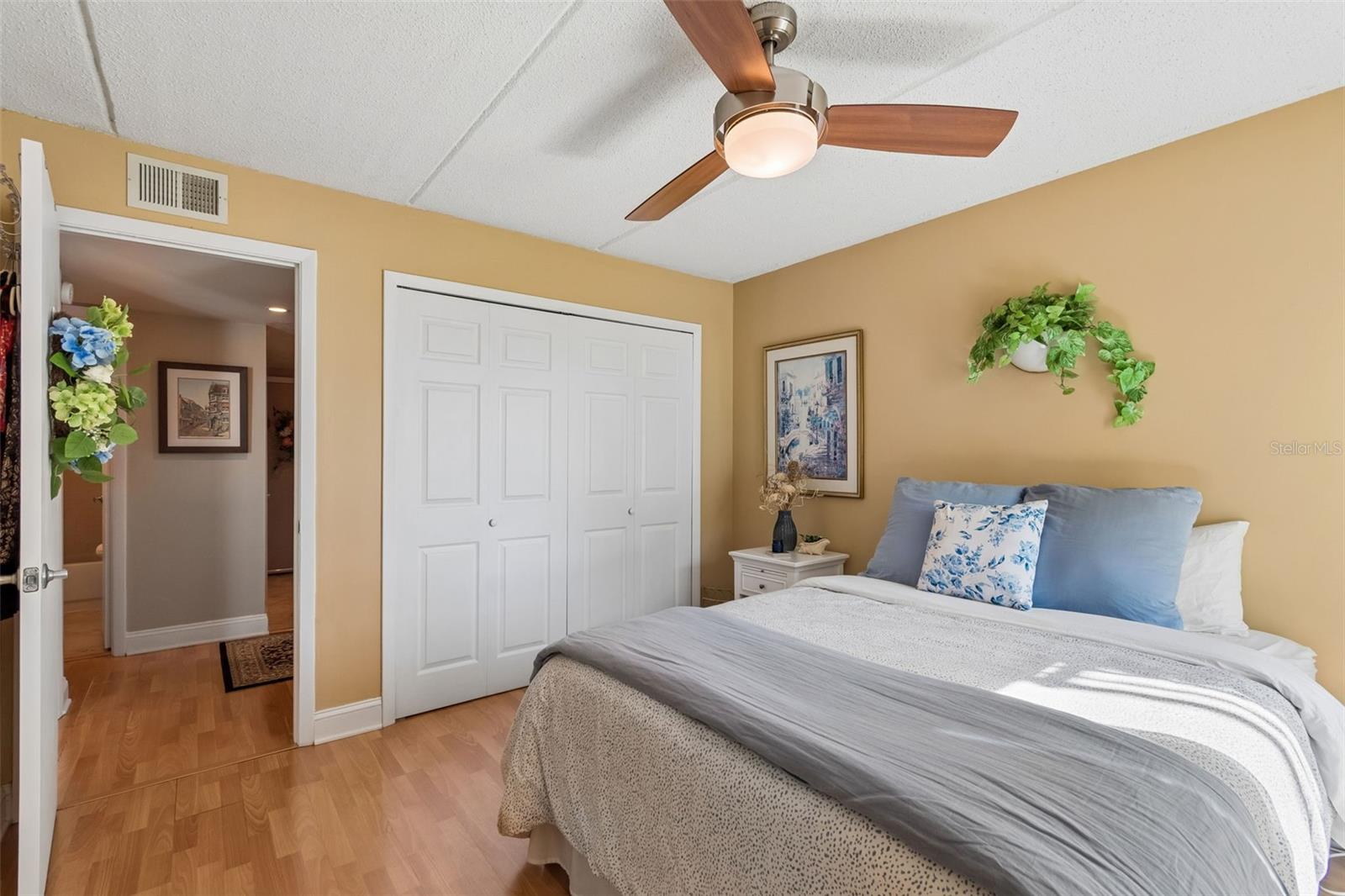 BAYSHORE TRACE CONDO - Residential