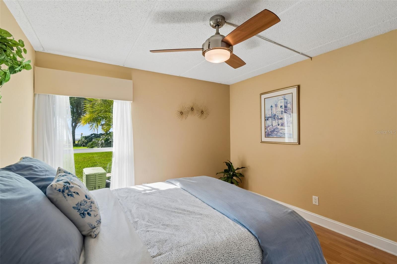 BAYSHORE TRACE CONDO - Residential