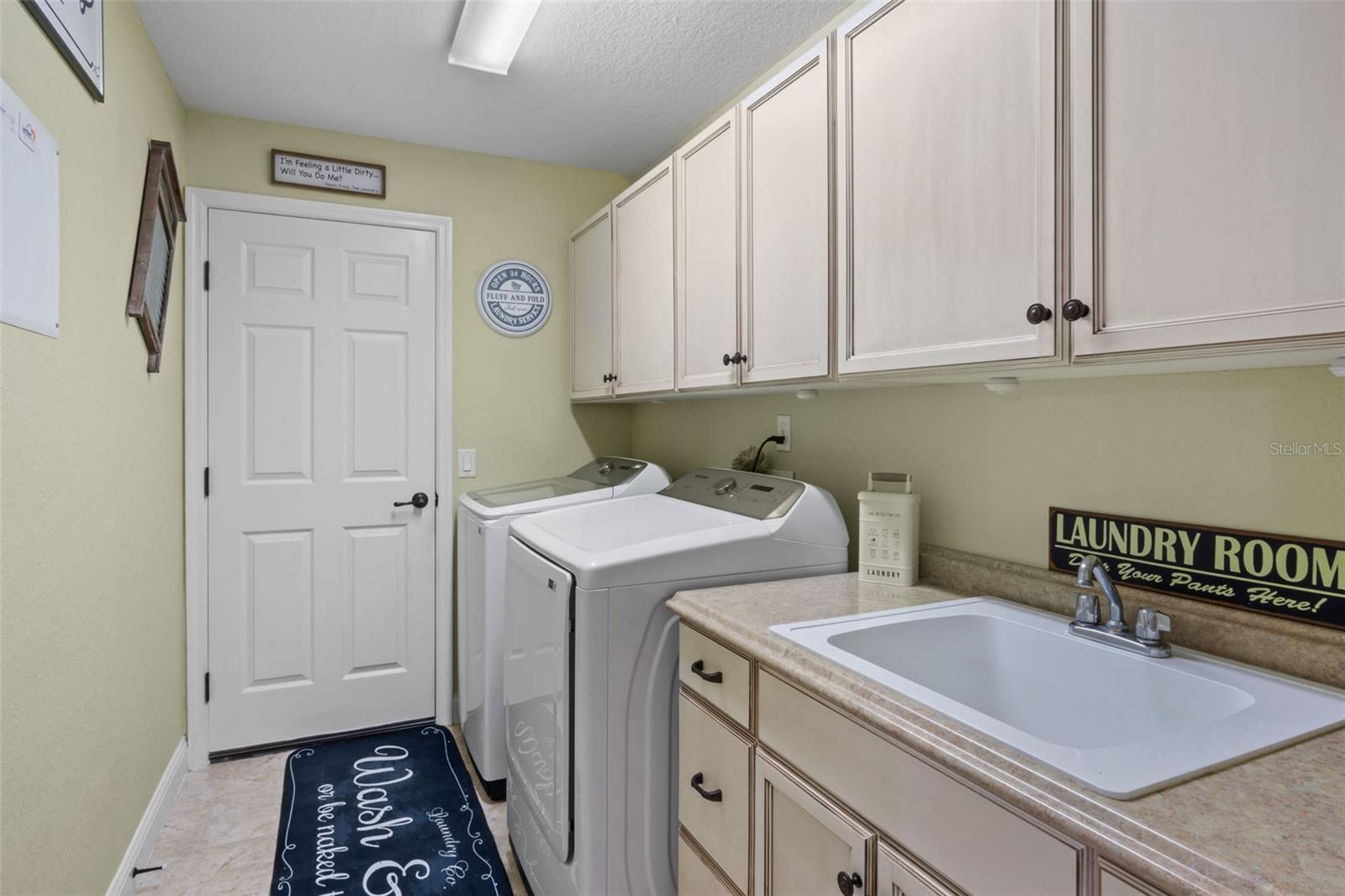 L & M ESTATES 28 - Residential