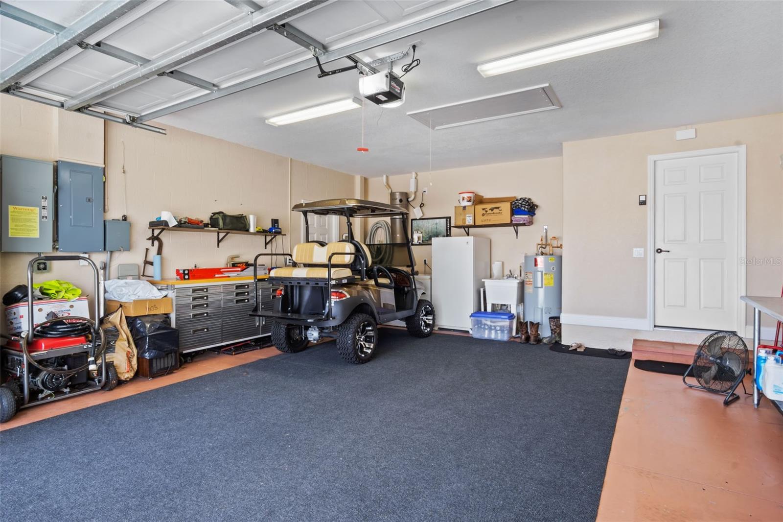 L & M ESTATES 28 - Residential