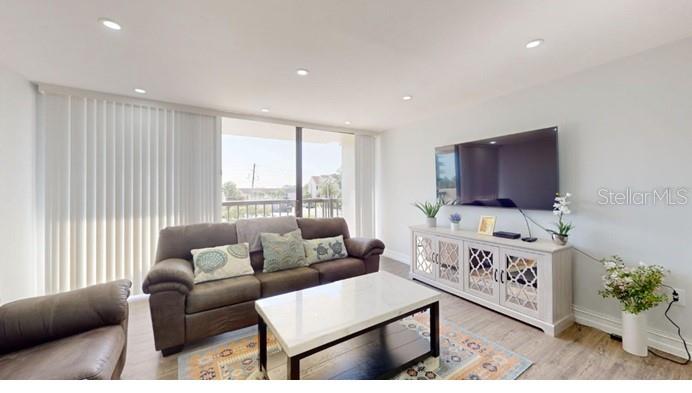 400 ISLAND WAY 210
