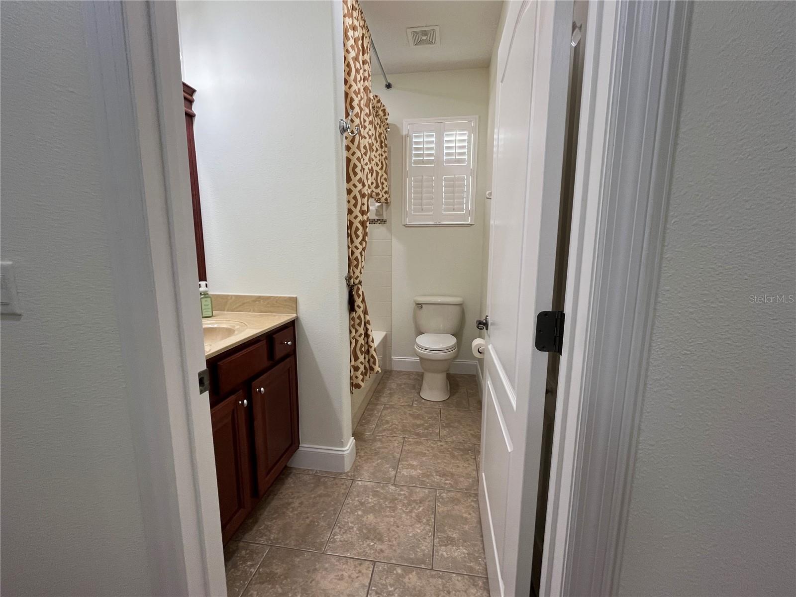 CHANDLER HILLS EAST PH I E I - Residential Lease