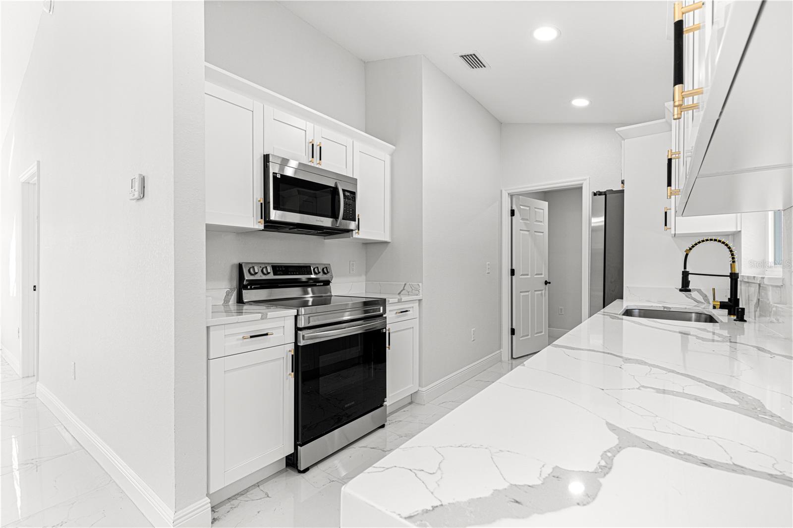 LAKE WEIR HEIGHTS - Residential