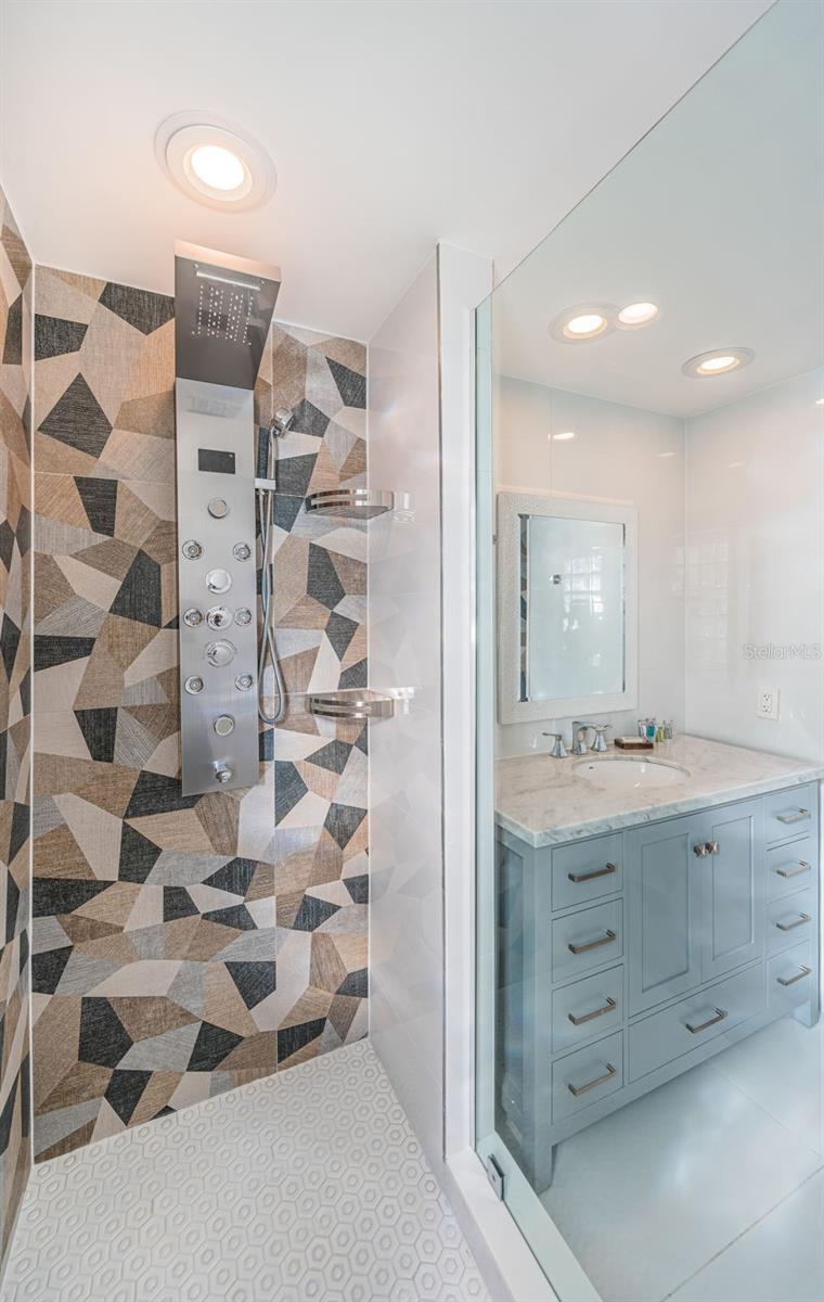 BAYWAY ISLES UNIT 2 REP - Residential