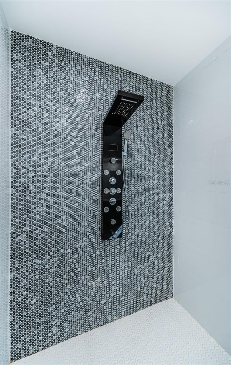 BAYWAY ISLES UNIT 2 REP - Residential