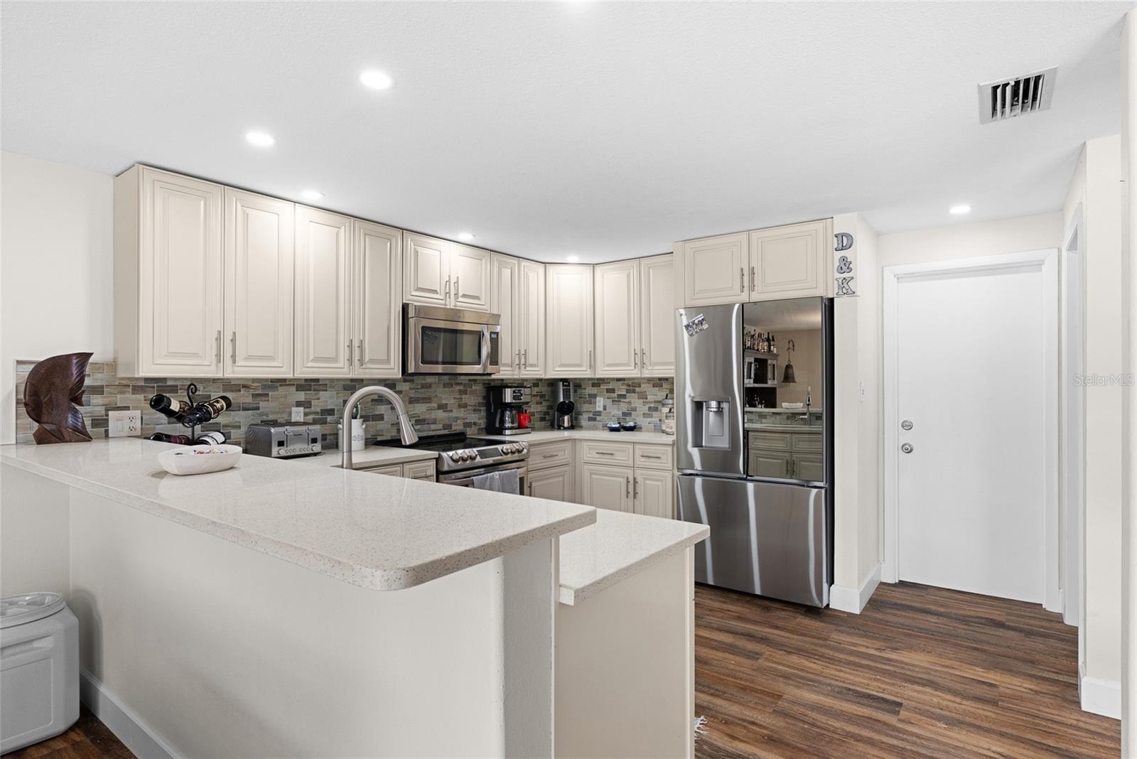 FOREST HILLS - Residential