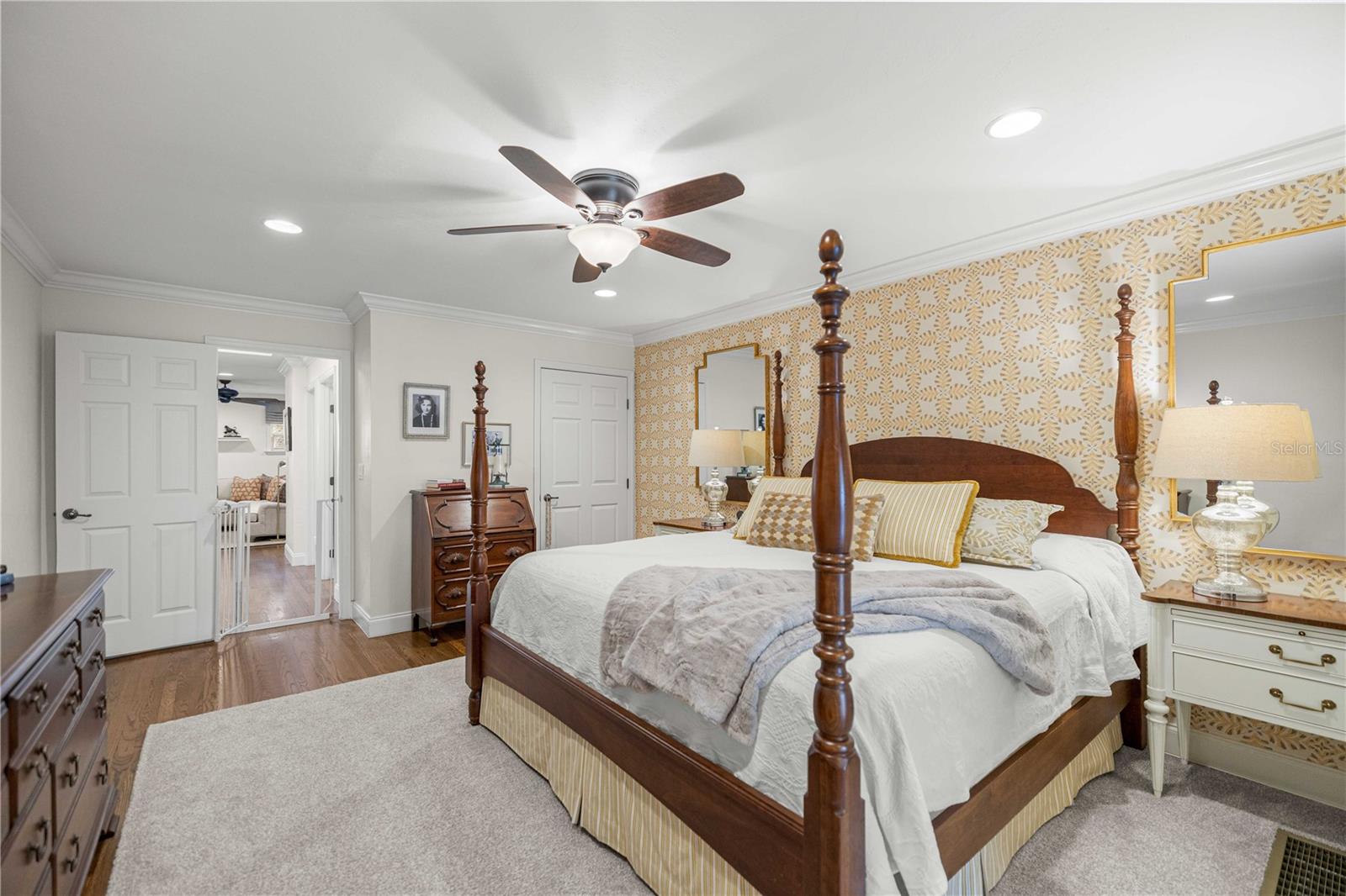 WOODFIELDS - Residential