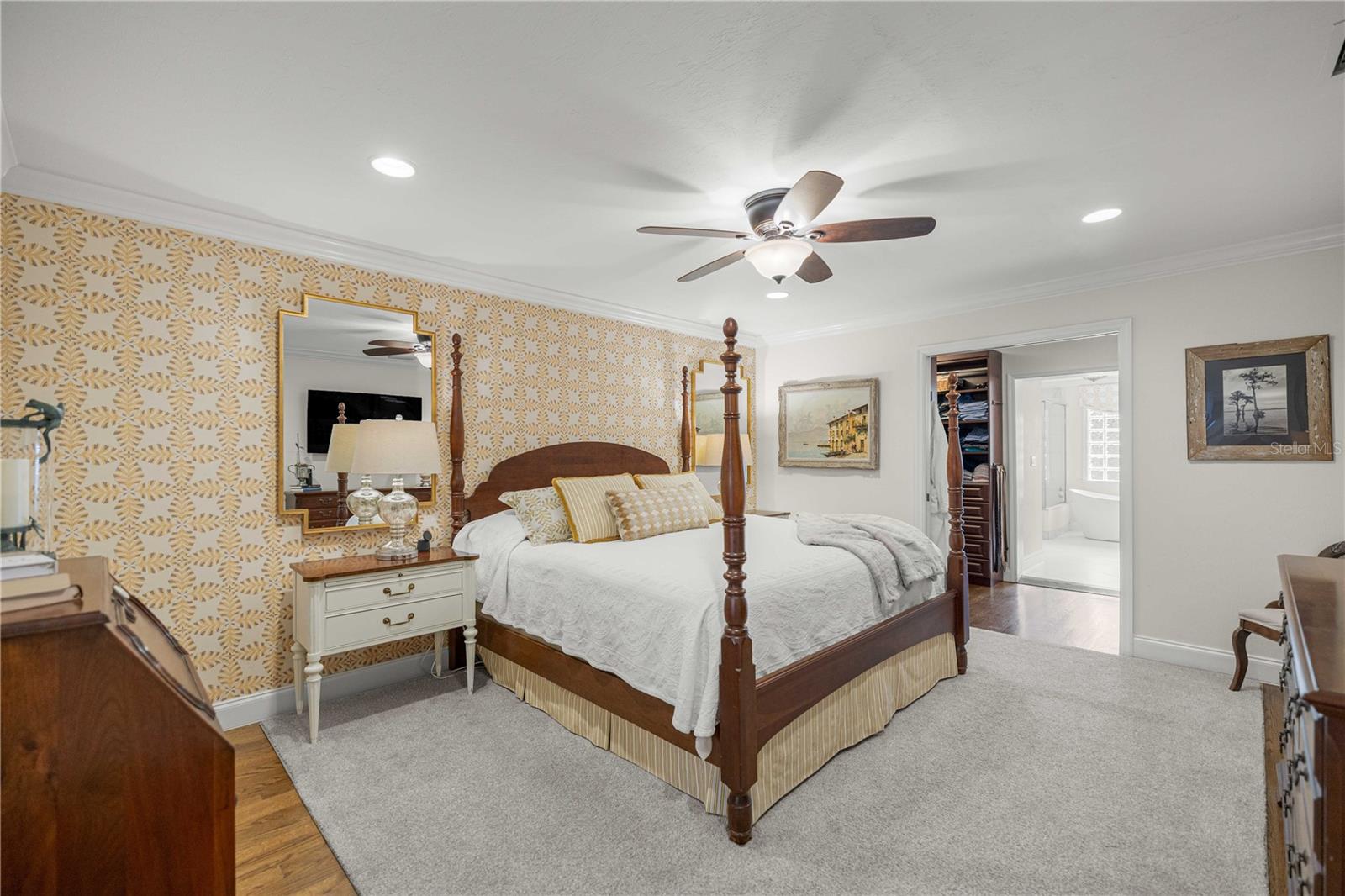 WOODFIELDS - Residential