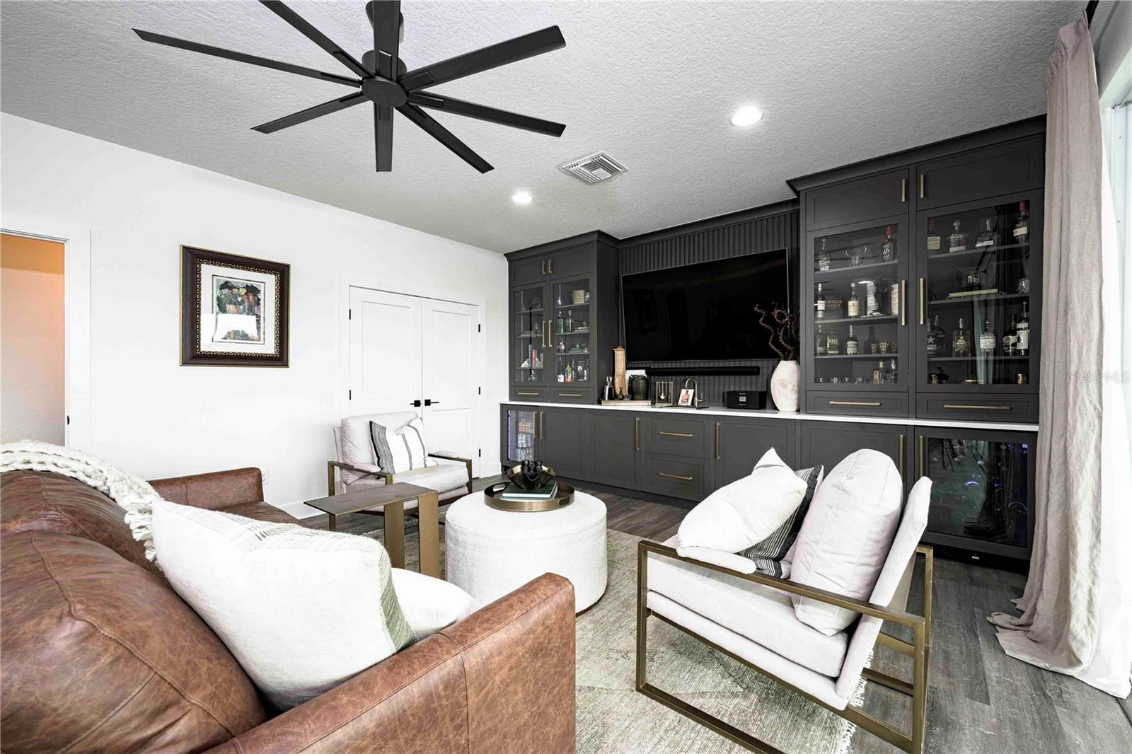 CONSERVATORY/HAMMOCK BEACH - Residential