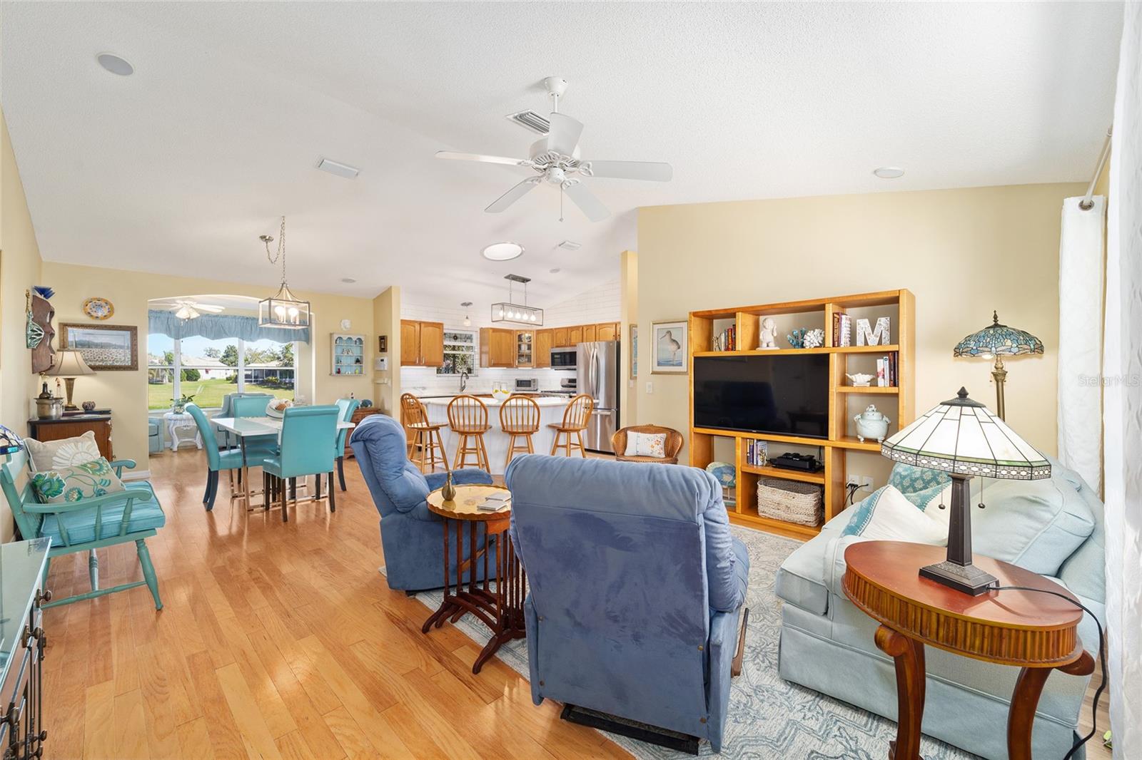 3321 WOODRIDGE DRIVE