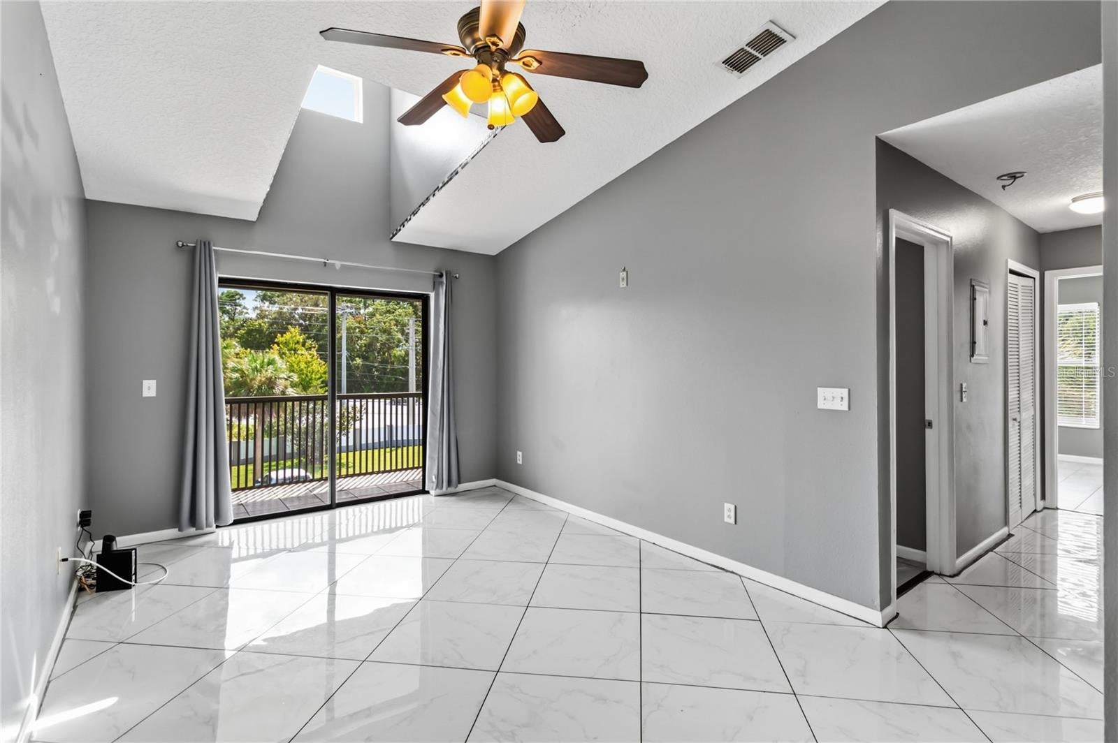 1131 S PINE RIDGE CIRCLE #31