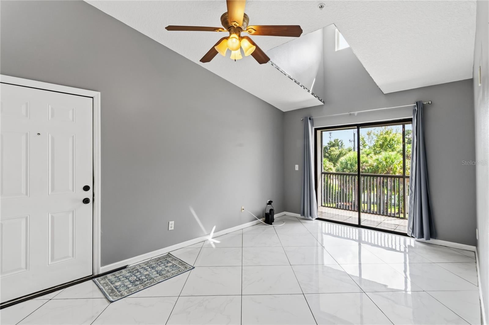1131 S PINE RIDGE CIRCLE #31