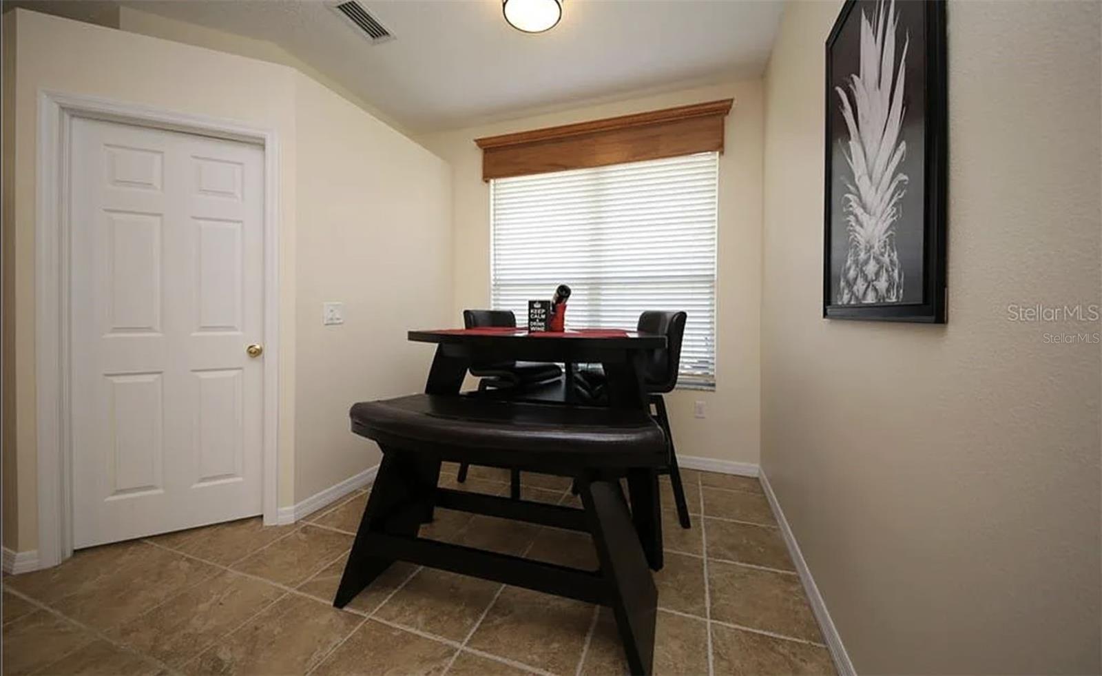 RIVER HILLS COUNTRY CLUB PH - Residential Lease