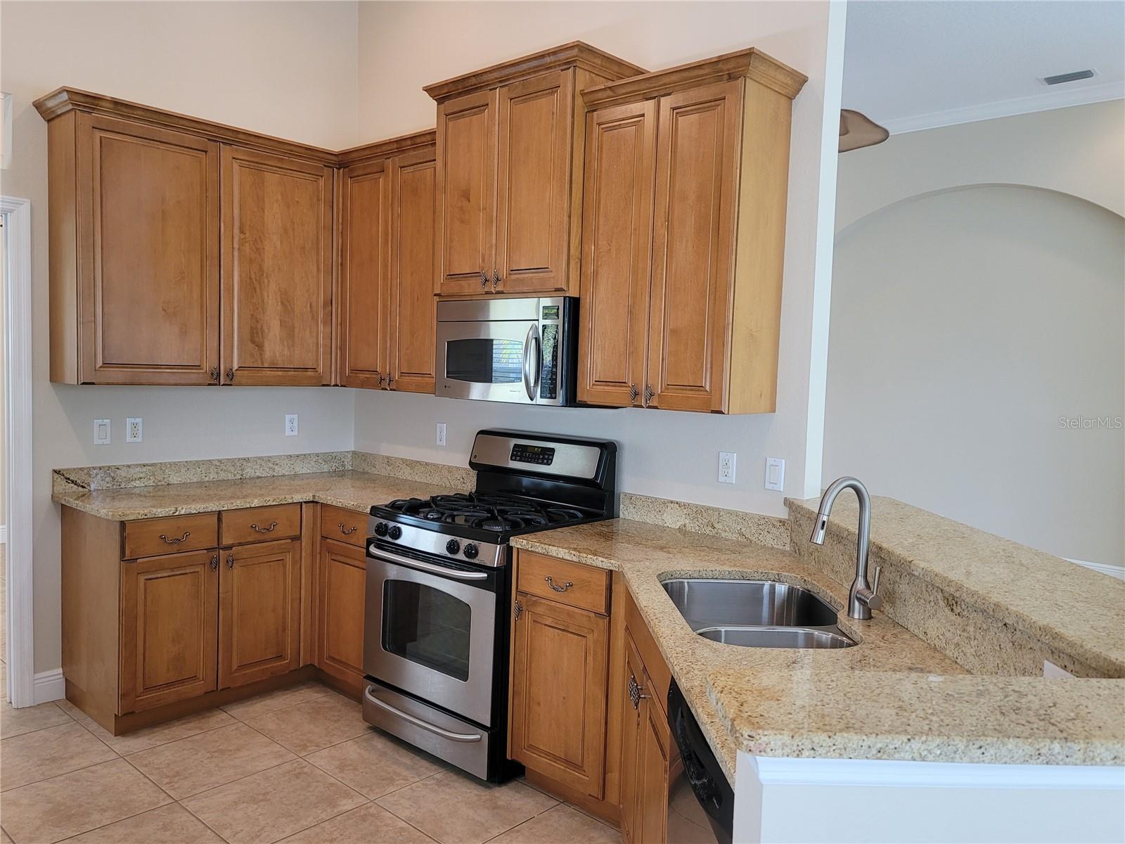 LAKEWOOD RANCH COUNTRY CLUB VILLAGE EE 2A-2E - Residential Lease