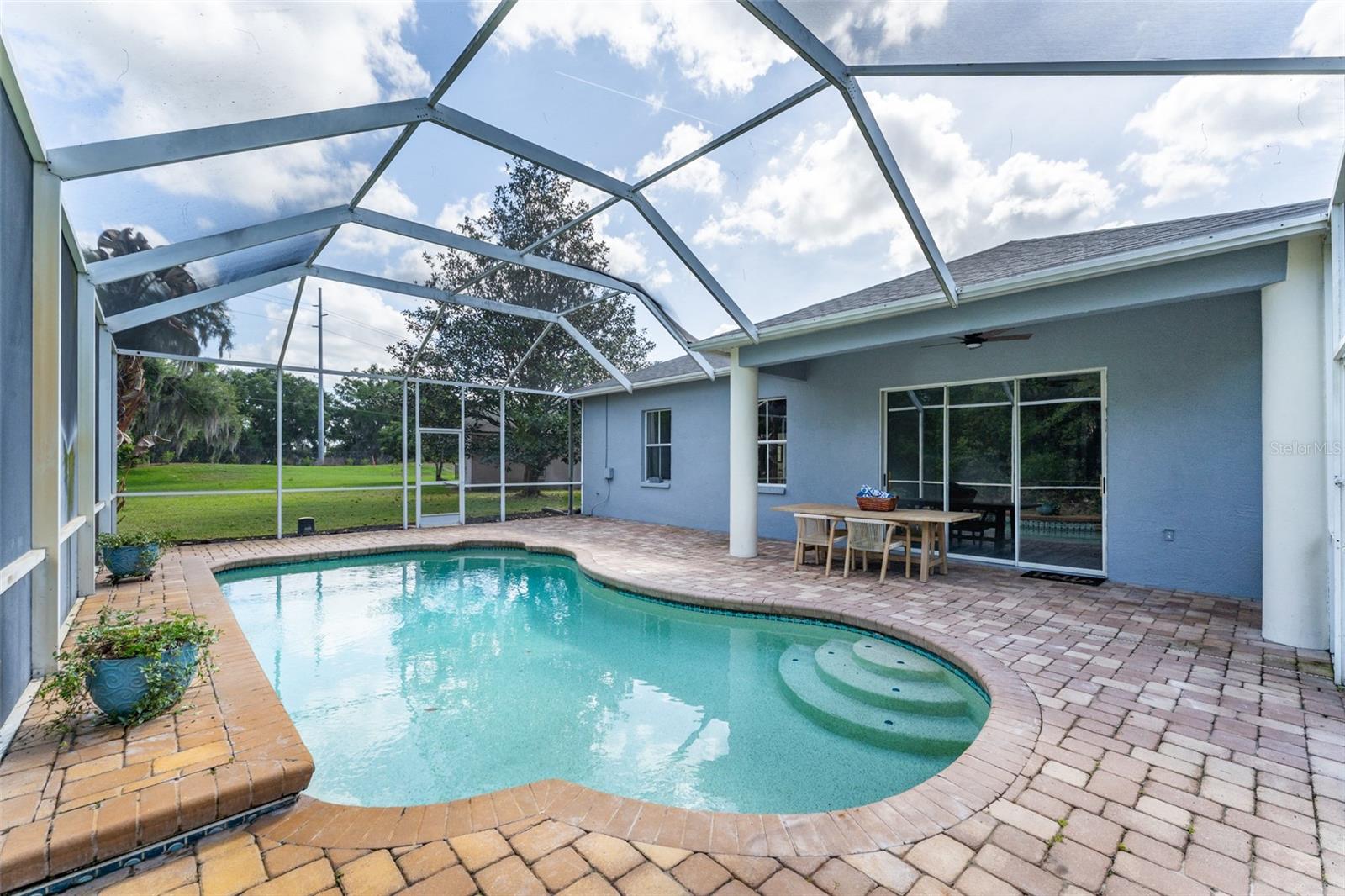 RIVER HILLS COUNTRY CLUB PARCE - Residential