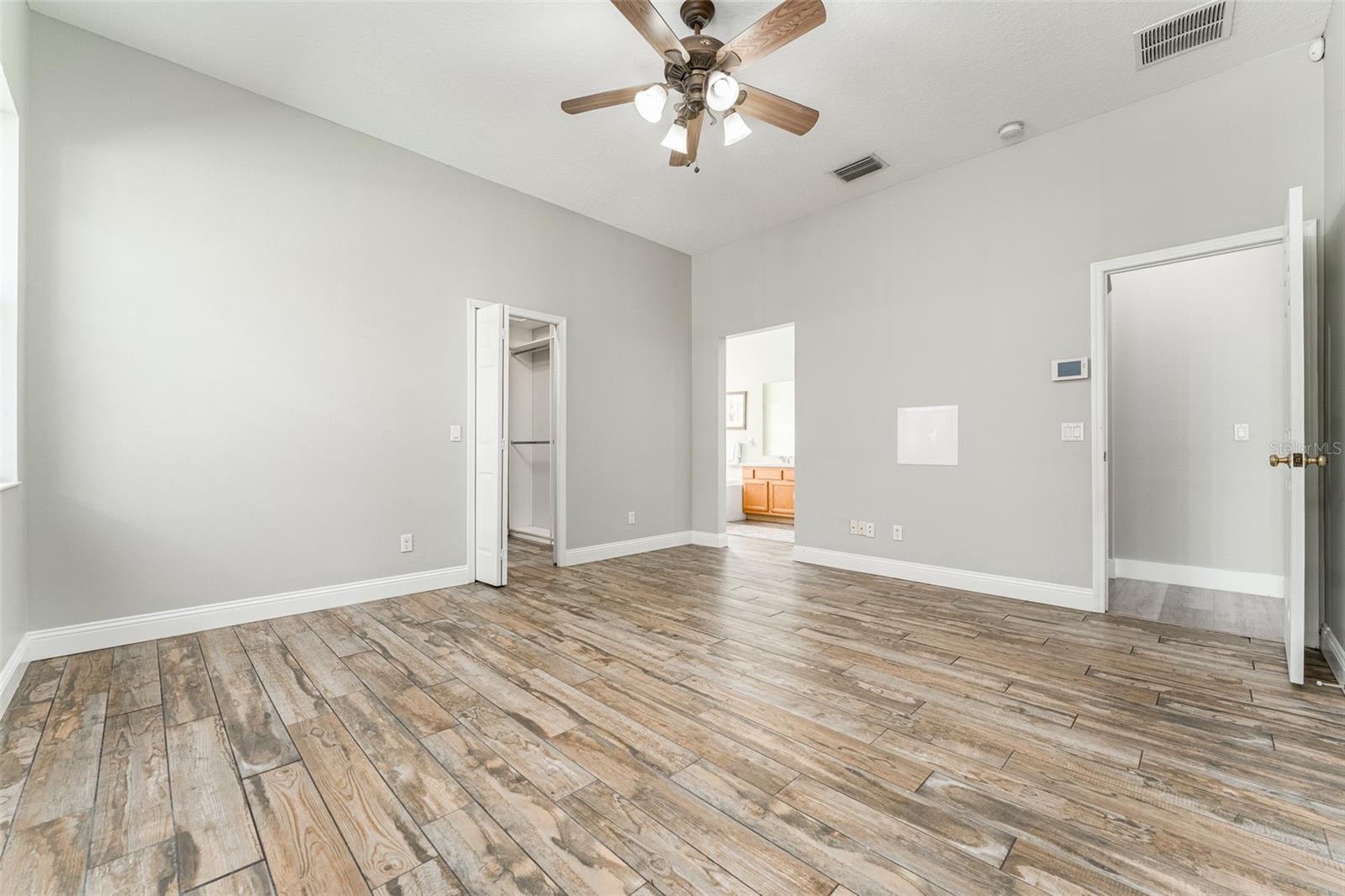 RIVER HILLS COUNTRY CLUB PARCE - Residential