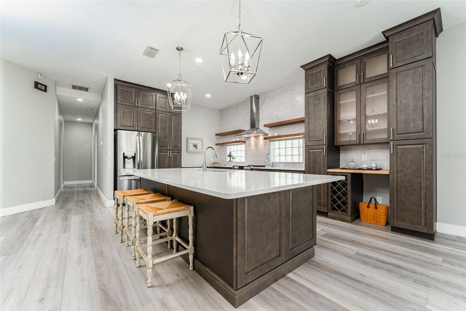 RIVER HILLS COUNTRY CLUB PARCE - Residential