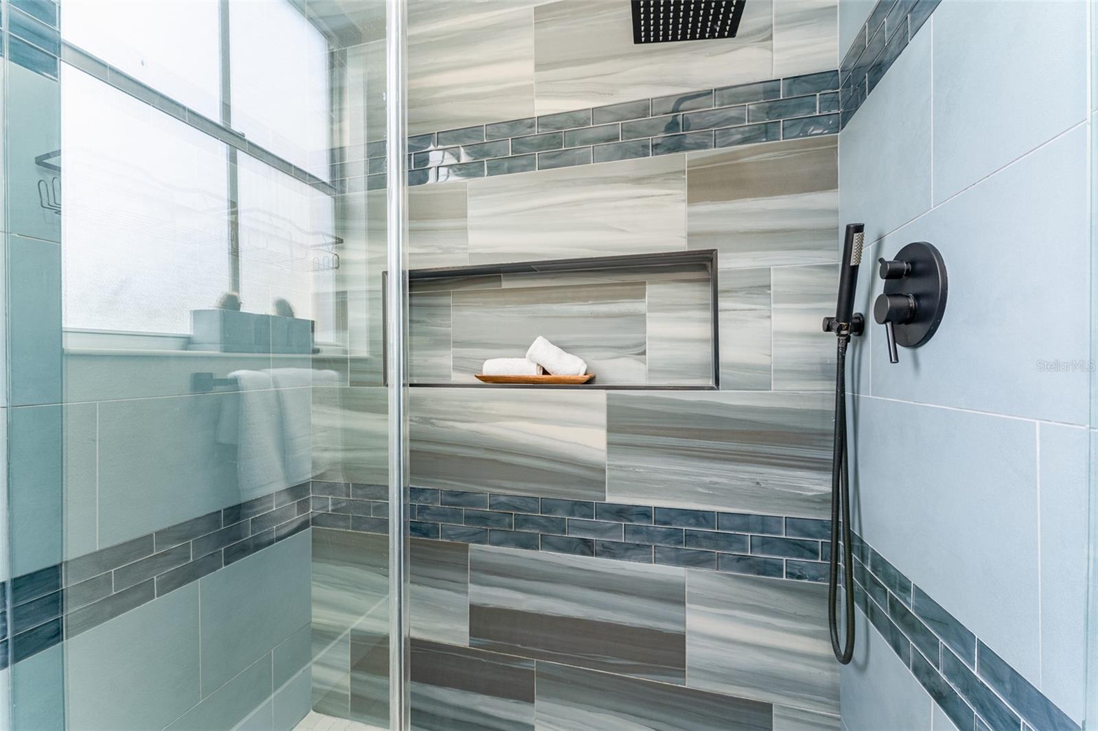 RIVER HILLS COUNTRY CLUB PARCE - Residential