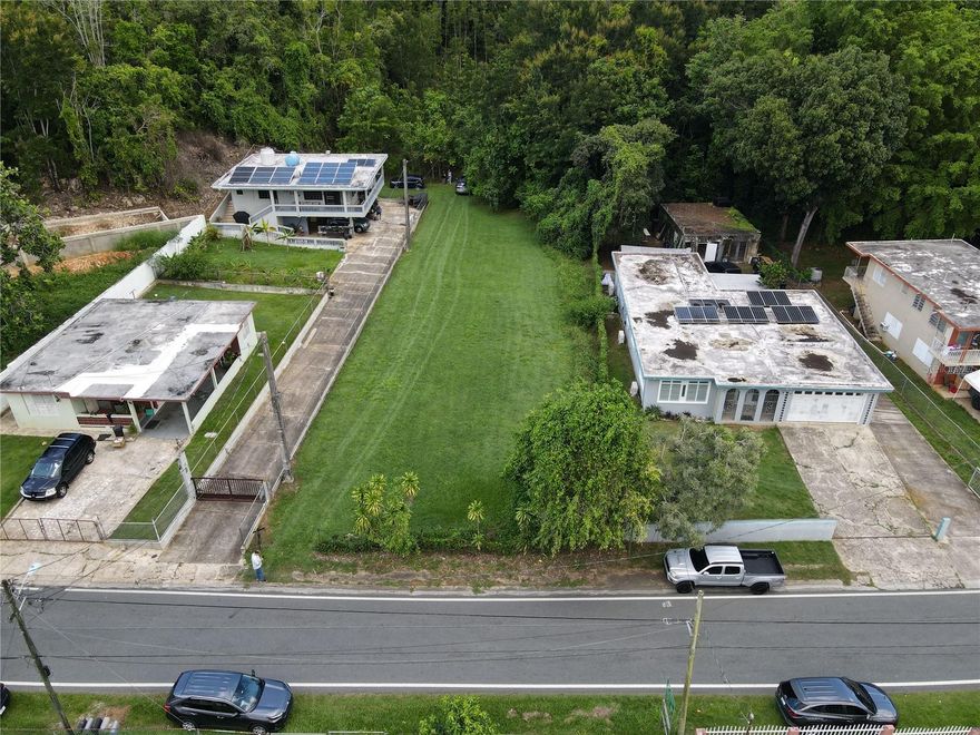 Located in Barrio Florida, Barceloneta, this flat 2.37-acre lot is an excellent investment opportunity in northern Puerto Rico. The property offers utilities available for electricity, water, and sewer, making it an ideal choice for building your new home, an agricultural project, or a real estate investment development.

Its strategic location, just minutes from PR-22 Highway and the popular Puerto Rico Premium Outlets in Barceloneta, provides convenience, easy access, and strong potential for future appreciation. Barceloneta is a growing area that connects seamlessly with San Juan, Arecibo, and nearby towns, making it highly attractive for both living and investing in Puerto Rico real estate.

Don’t miss this unique opportunity to own a land for sale in Barceloneta with excellent location and high potential in Puerto Rico.