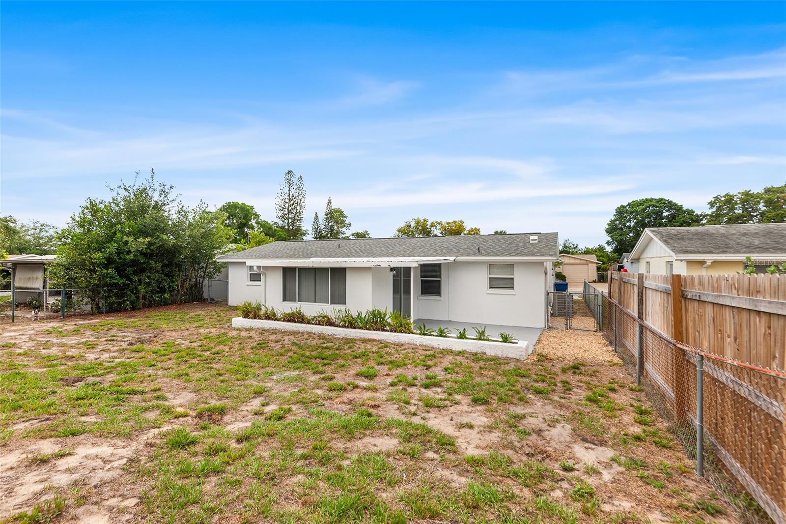 ALOHA GARDENS - Residential