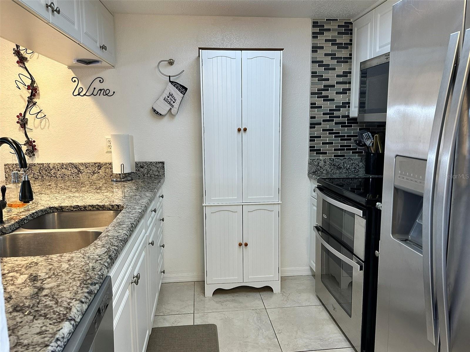 TALA LAKES PH 10 BLDG L - Residential