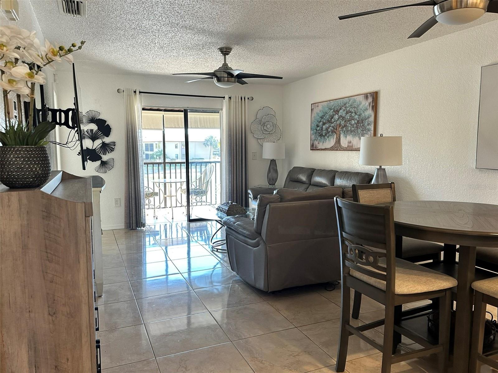 TALA LAKES PH 10 BLDG L - Residential