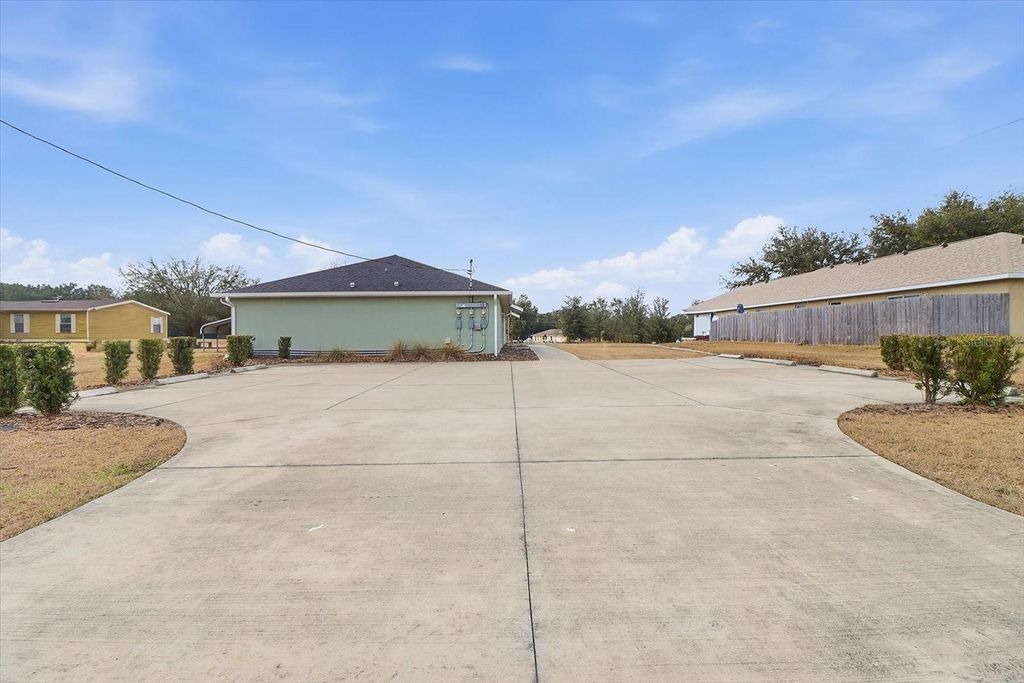 Photo of 12 Walnut Road, Ocala, FL 34480 (MLS # OM718862)