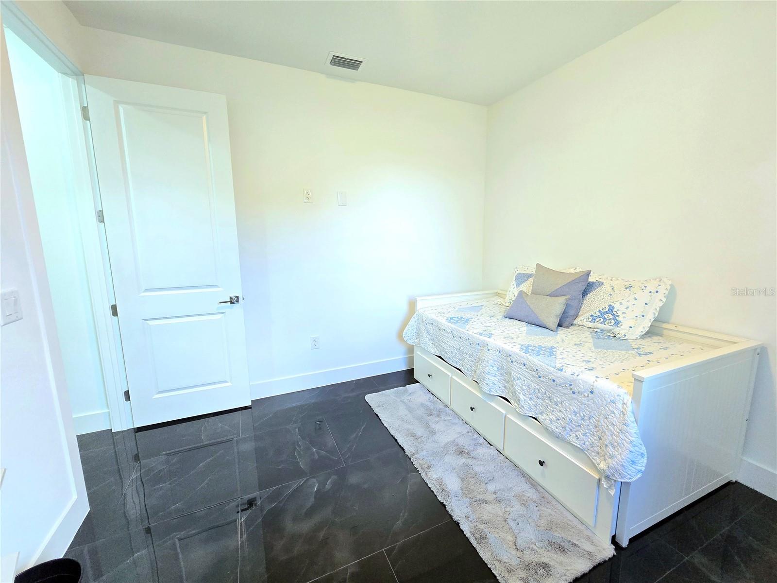 LEELAND HEIGHTS - Residential