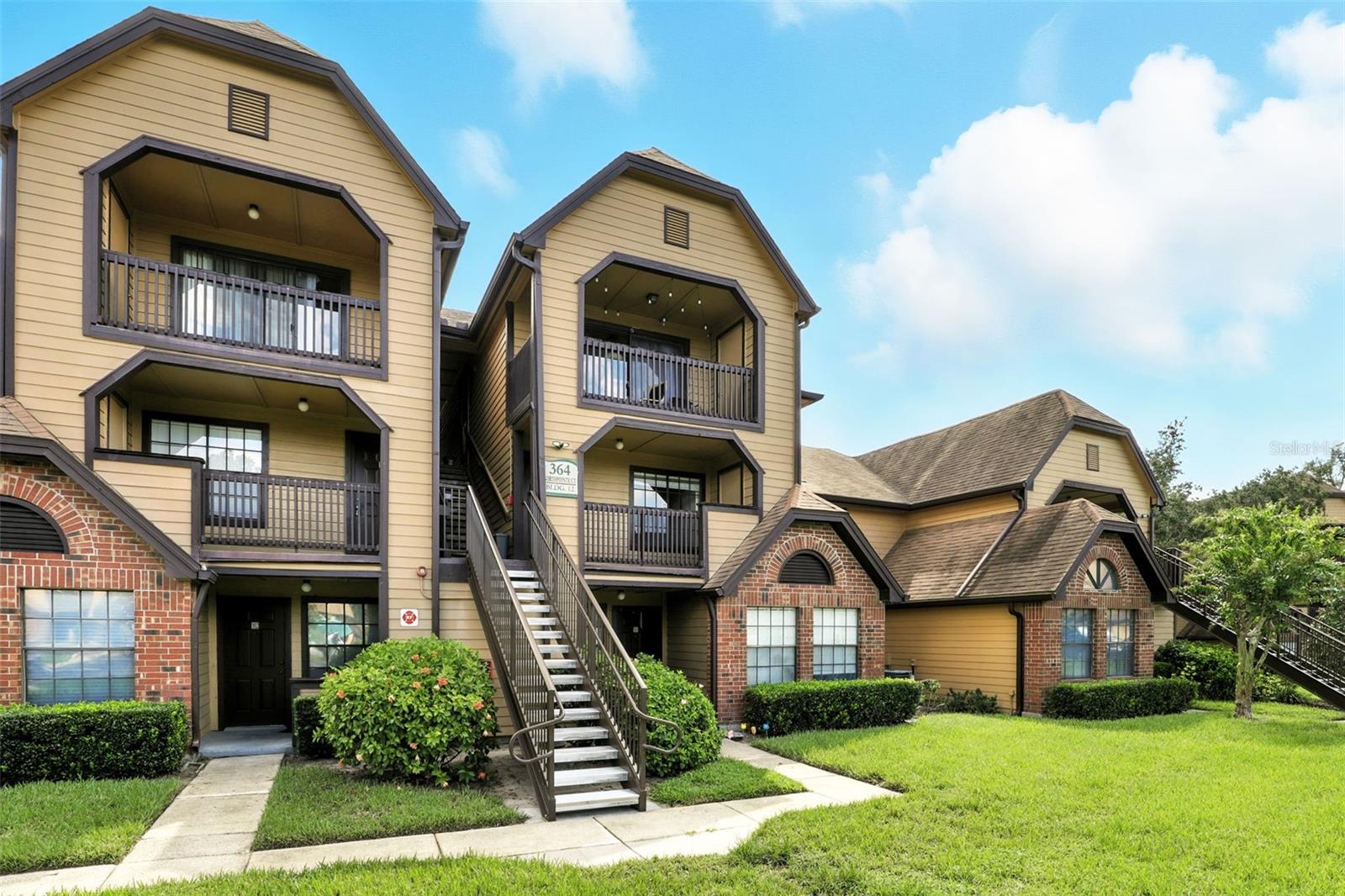 Discover comfort and convenience in this second-floor 1-bedroom, 1-bathroom condo located in the heart of Altamonte Springs.
Inside, you’ll find a bright, well-maintained space ready for you to move right in. Enjoy resort-style amenities including two sparkling pools, a fully equipped fitness center, tennis courts, BBQ grill and picnic areas, sand volleyball, and scenic walking paths. The community also offers boat storage for your convenience. Monthly fees include water and concierge trash pick-up. Perfectly situated near major roads, shopping, and dining, this home offers easy access to everything you need.