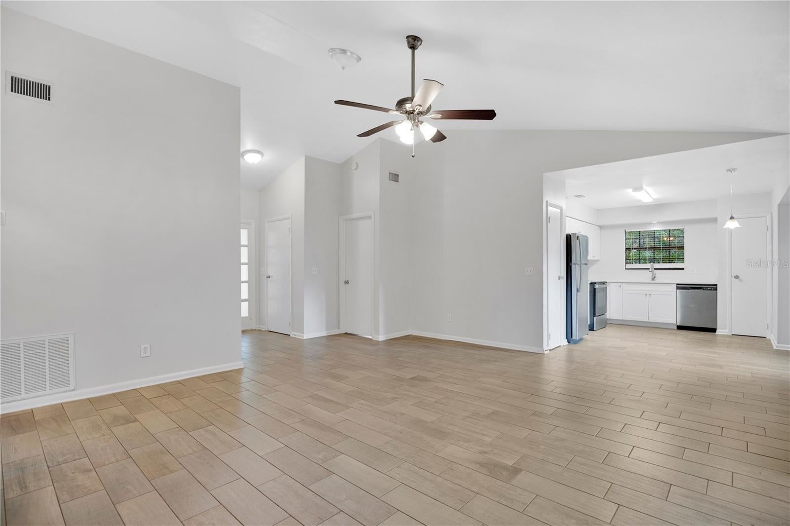 654 CYPRESS LANE