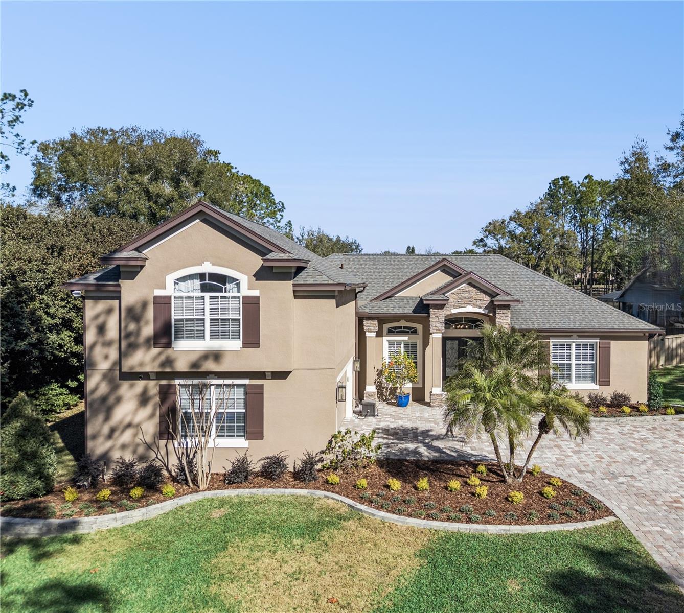 7611 EARLWOOD AVENUE