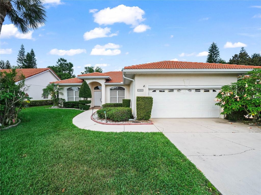 Photo of 530 Greenway Drive, Lake Wales, FL 33898 (MLS # P4934571)